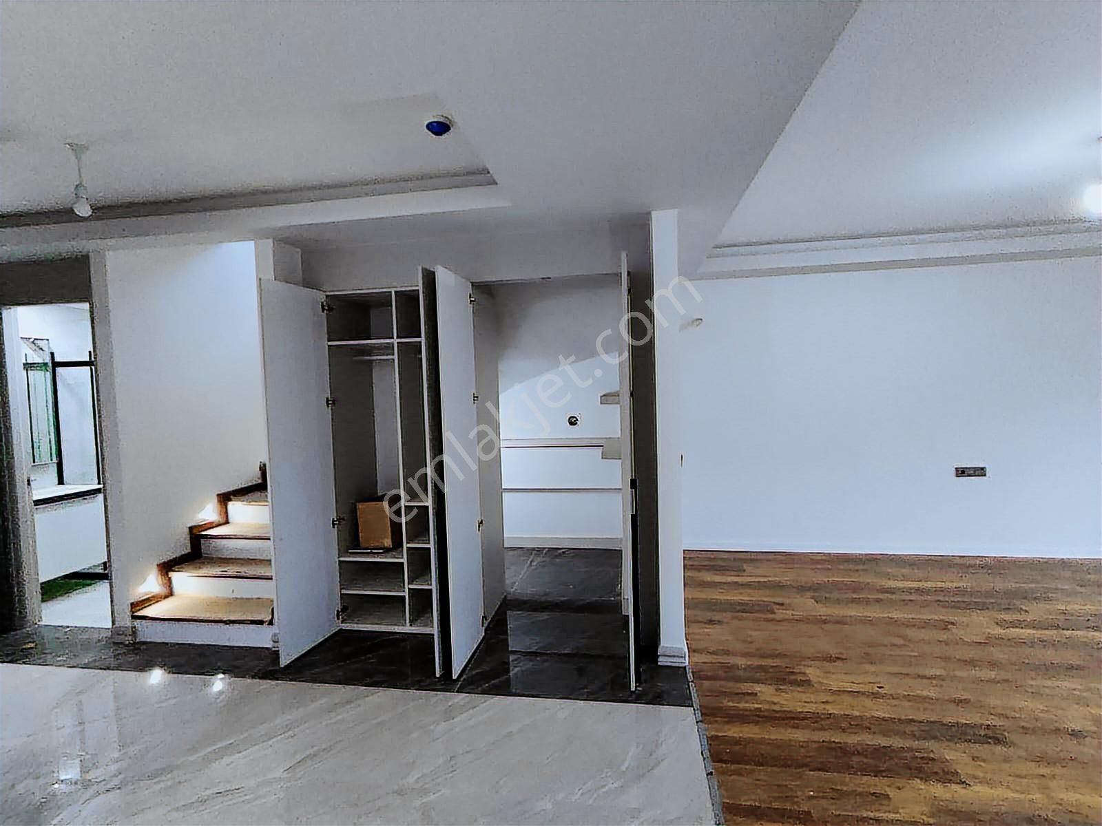 Lanse Korupark'ta 200 M2 Bahçe Paylı Müstakil 4+1 Dubleks Villa - Görsel 17