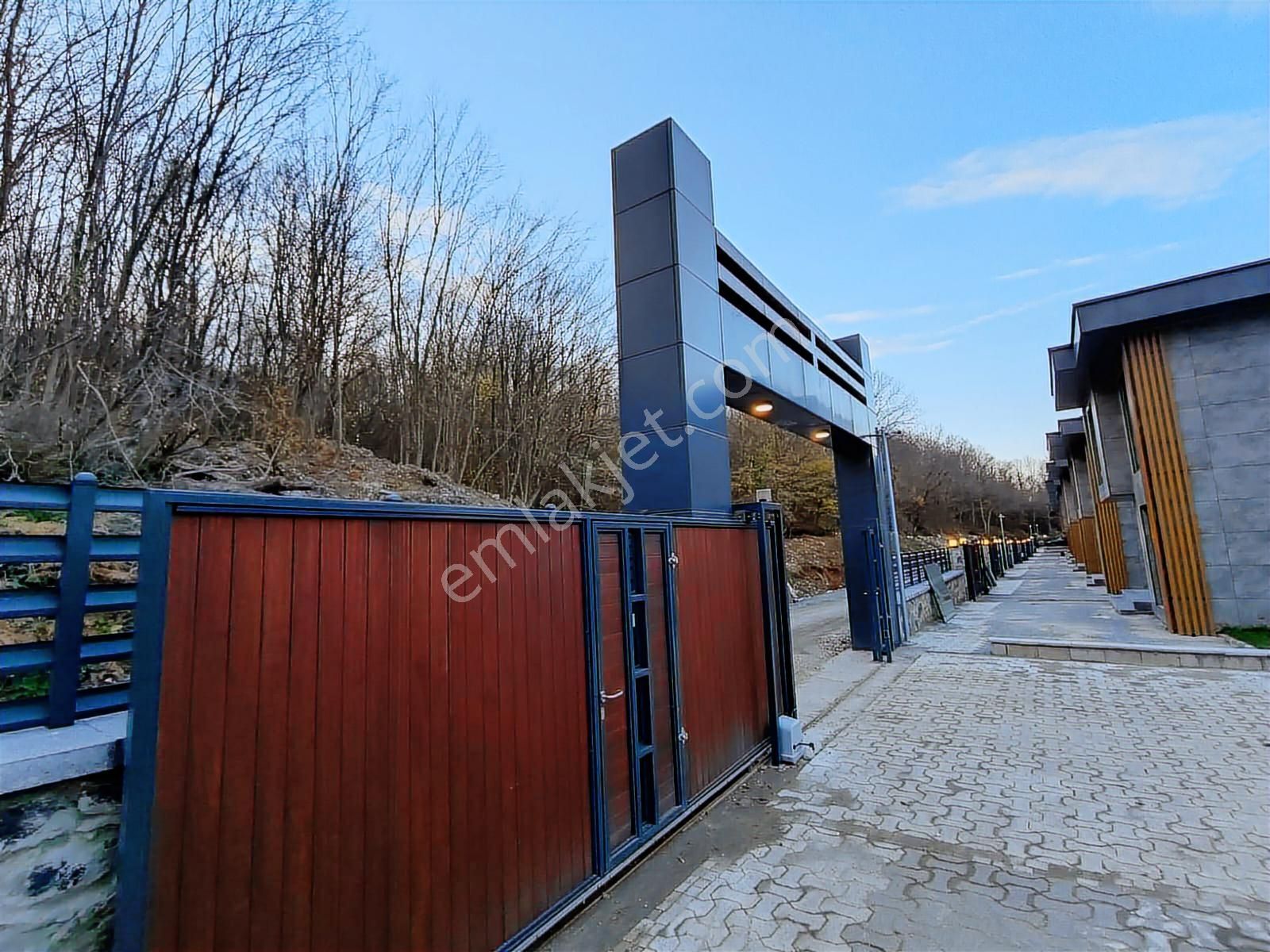 Lanse Korupark'ta 200 M2 Bahçe Paylı Müstakil 4+1 Dubleks Villa - Görsel 12