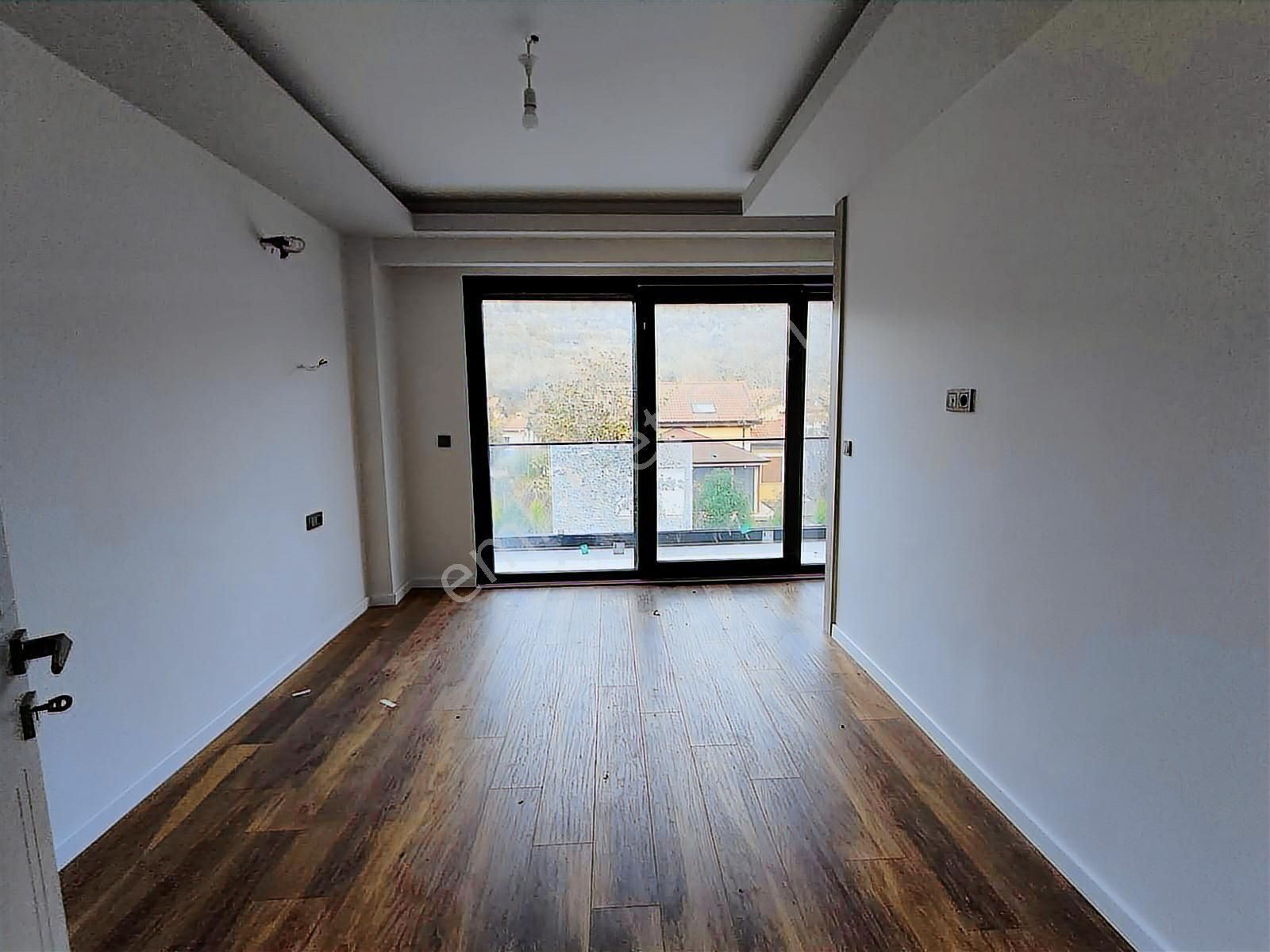 Lanse Korupark'ta 200 M2 Bahçe Paylı Müstakil 4+1 Dubleks Villa - Görsel 25