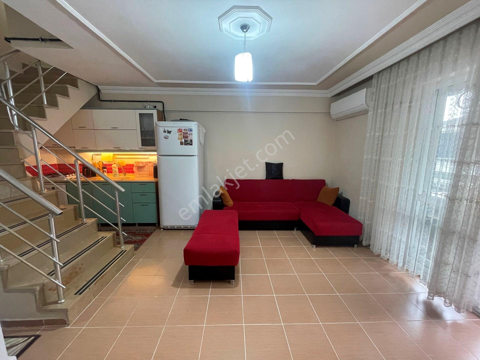Altın Emlak'tan Yalı Mahallesin'de Teraslı, Havuz Manzaralı Ve Denize Yakın 2+! Dubleks Daire - Görsel 3