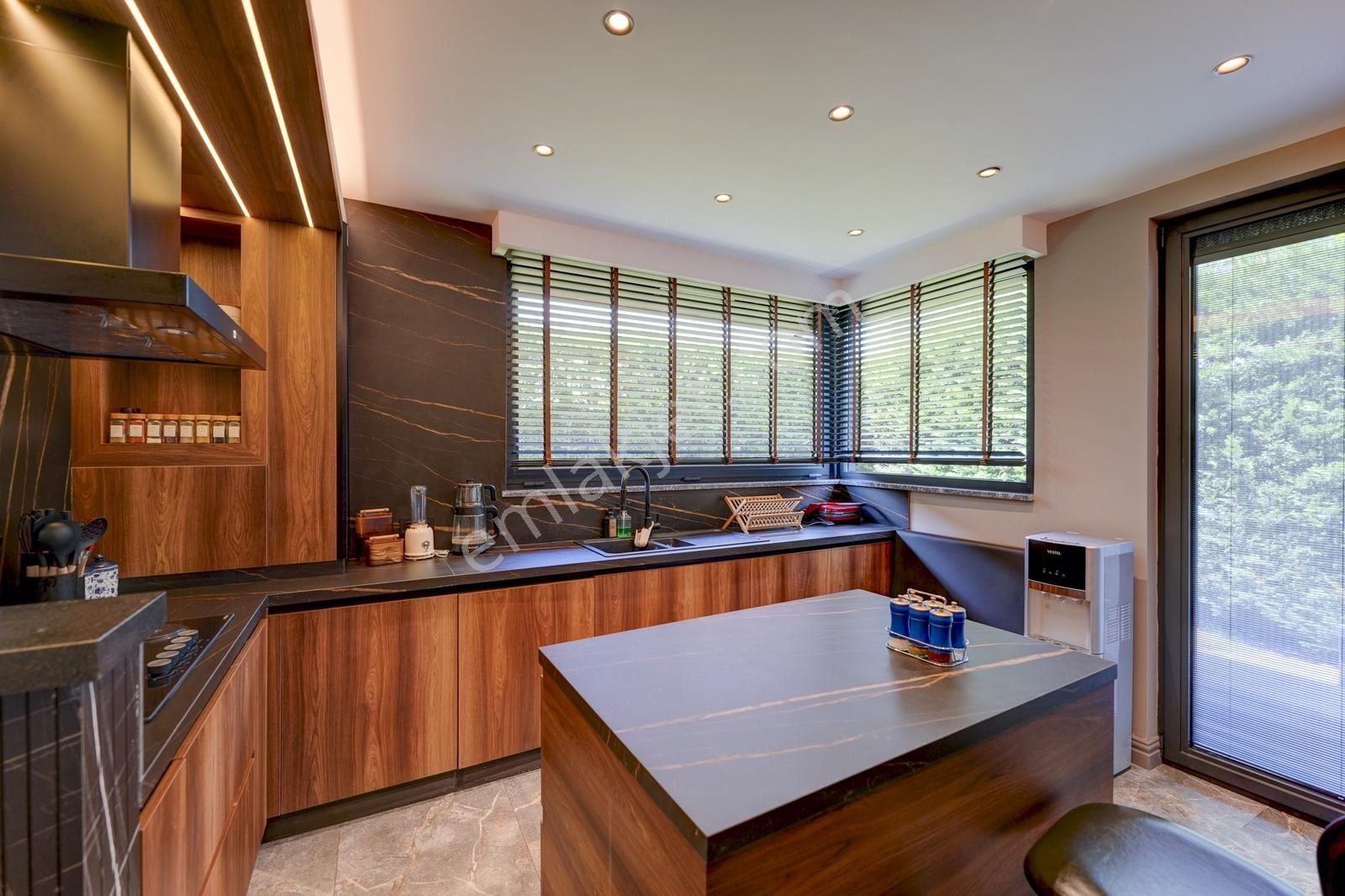 Remax Anka'dan Kumbaba Özel Tasarım Mimari Satılık Villa - Görsel 3