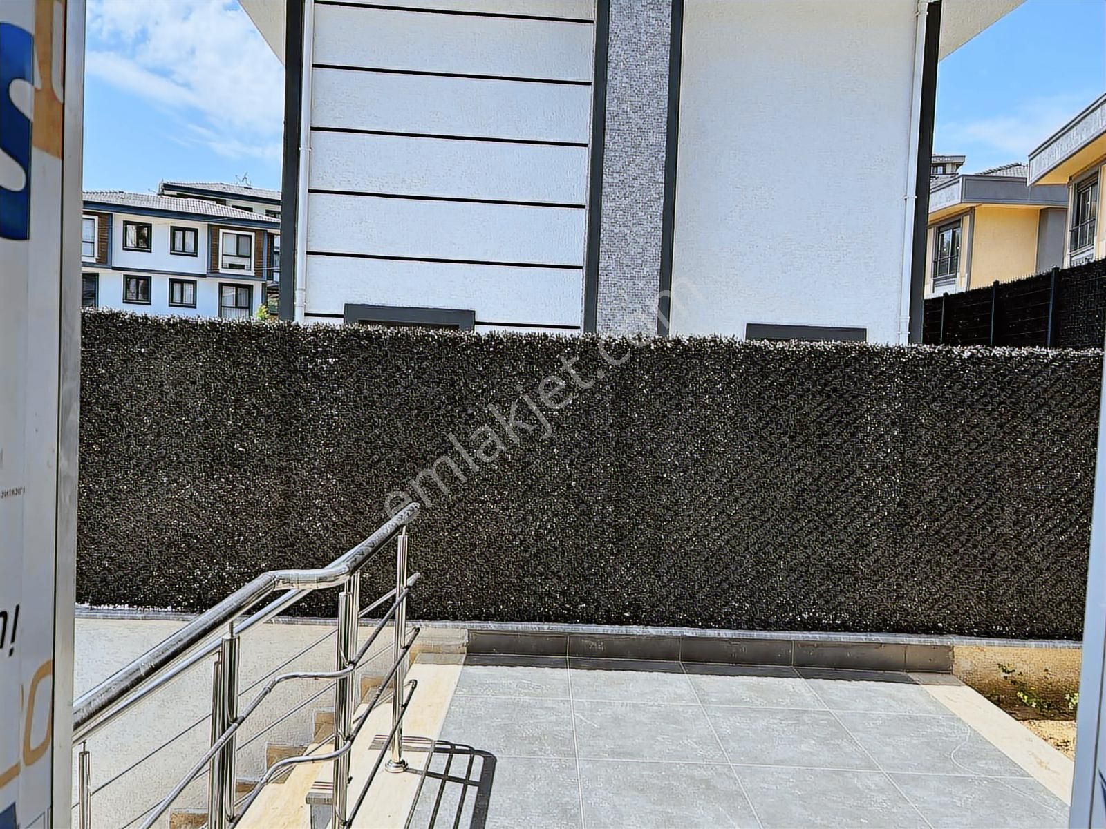 Remax Anka'dan Havuzlu Büyük Bahçeli Sıfır 6+1 Tribleks Villa - Görsel 20