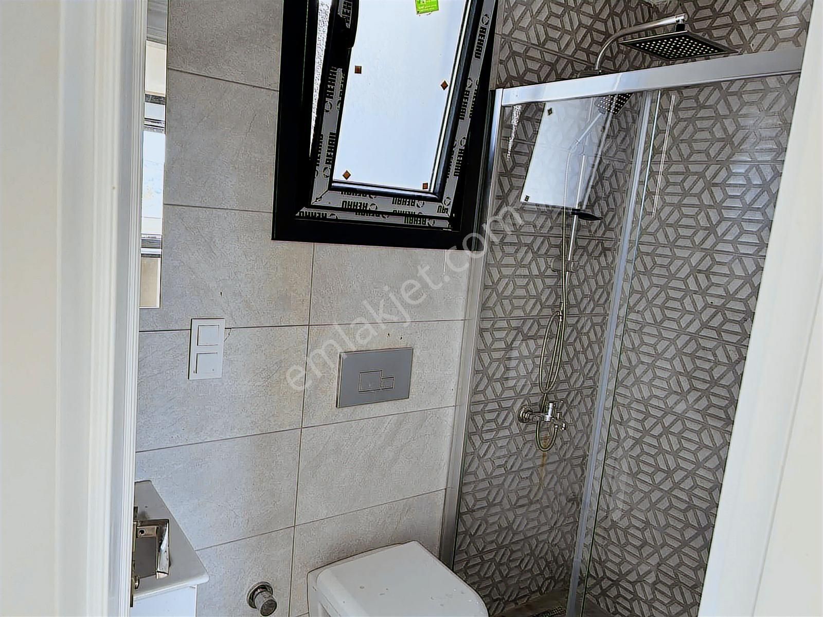 Remax Anka'dan Havuzlu Büyük Bahçeli Sıfır 6+1 Tribleks Villa - Görsel 34