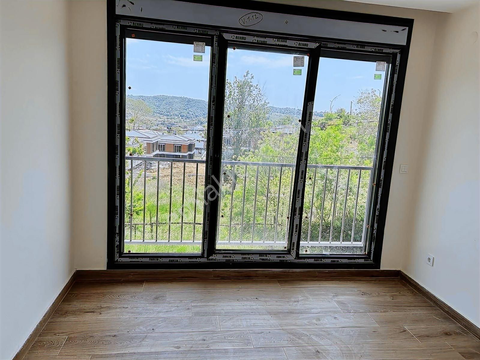 Remax Anka'dan Havuzlu Büyük Bahçeli Sıfır 6+1 Tribleks Villa - Görsel 11