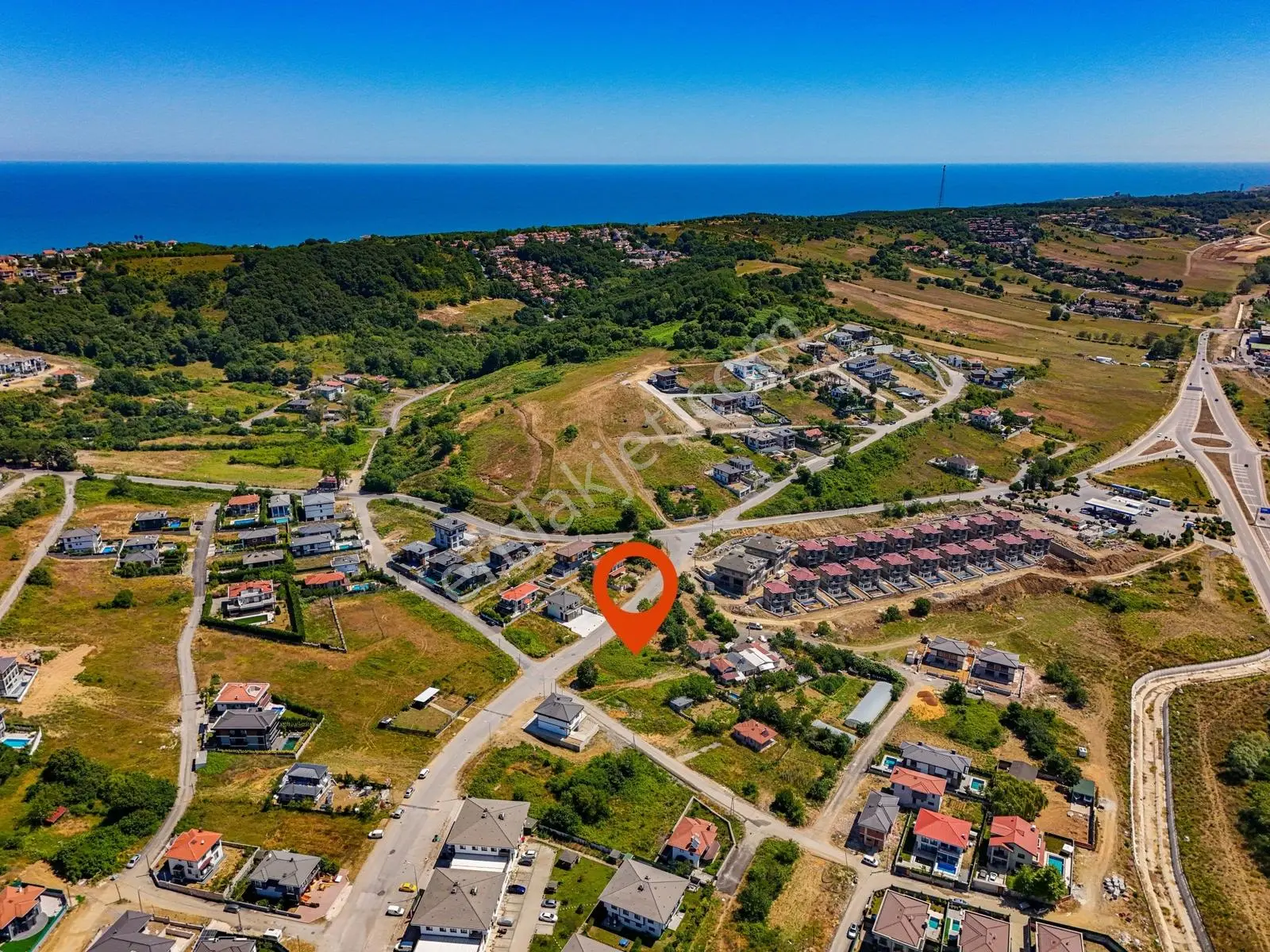 Remax Anka'dan Çavuş Mah. Cadde Cephe Ticari Konut Satılık Arsa