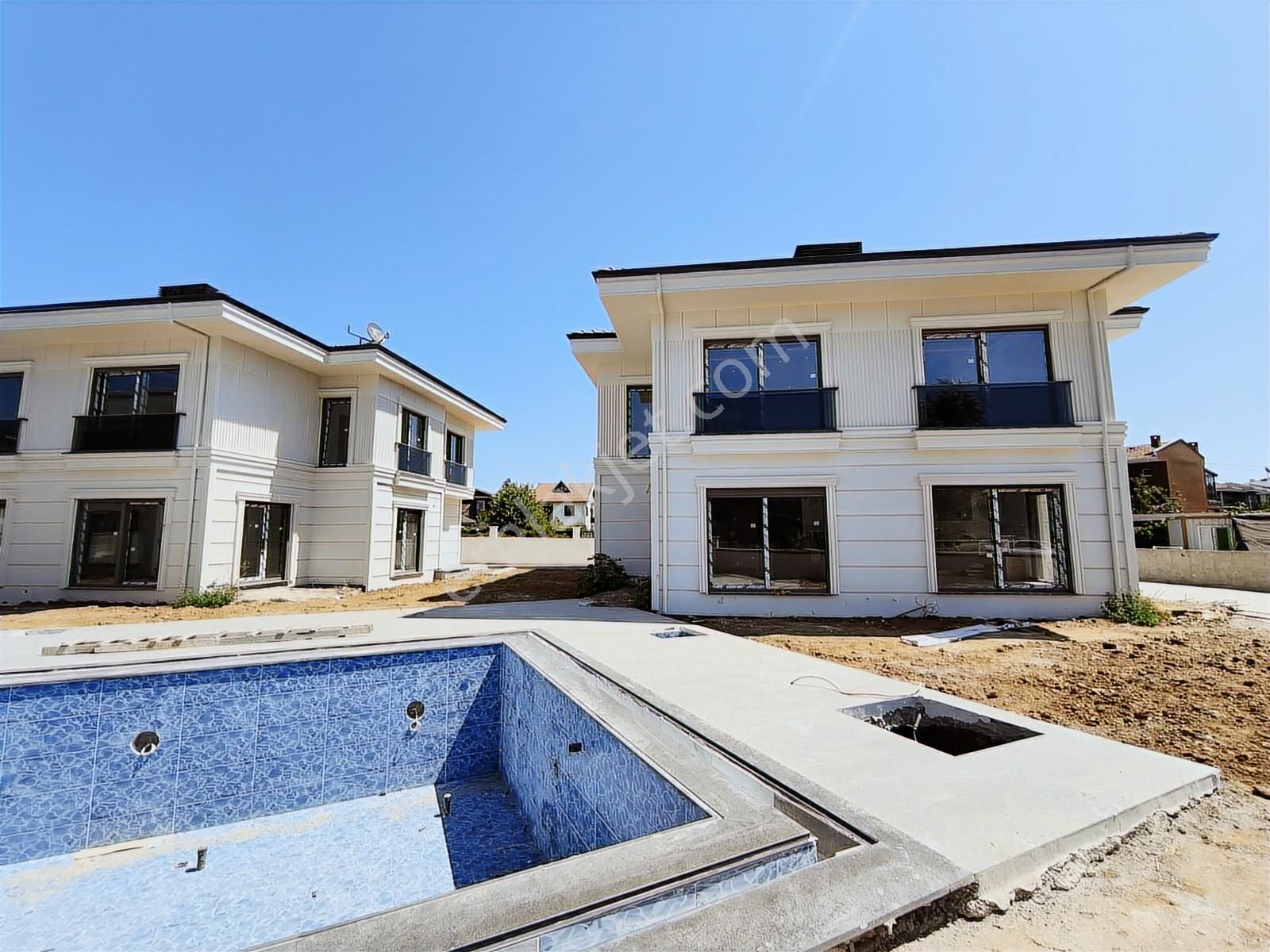 Remax Anka'dan Kumbaba'da Site İçerisinde 3+1 Satılık Villalar - Görsel 32