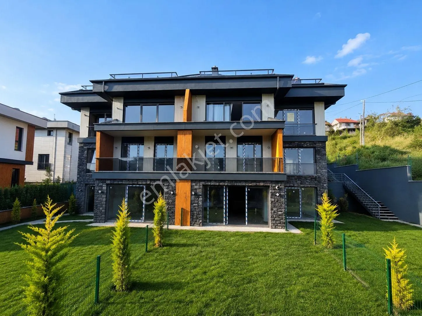Şile'de Site İçerisinde Oturuma Hazır Satılık 2,5+1 Daire