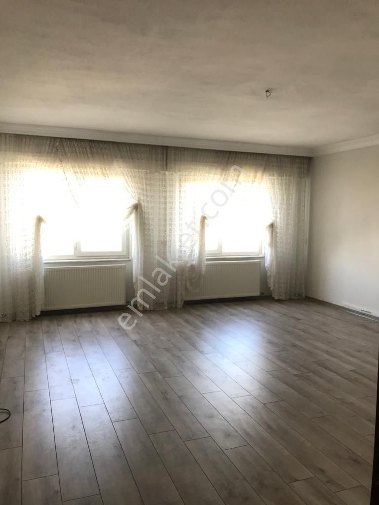 Cumhuriyet Mah 3+1doğalgazlı Merkezi Konumunda - Görsel 27