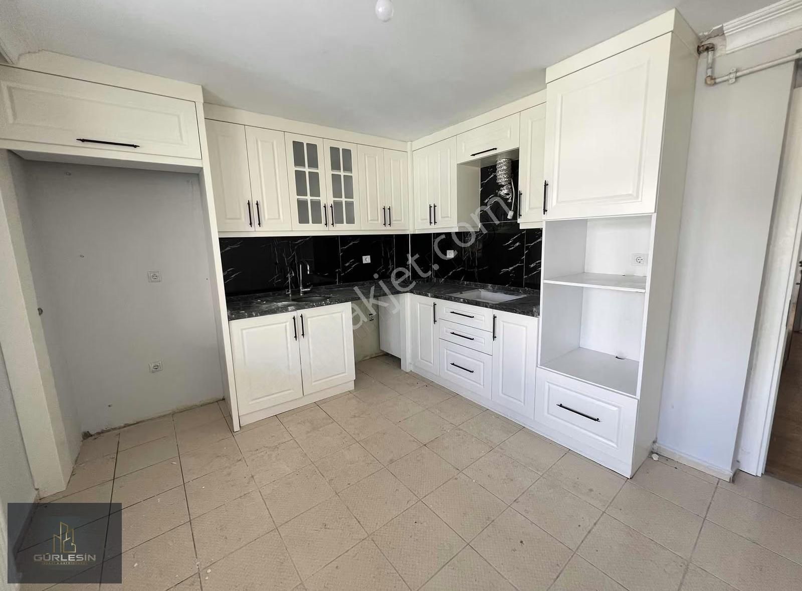 Gümüşler Bulvarında 3+1 Geniş Teraslı Kiralık Lüks Daire - Görsel 14