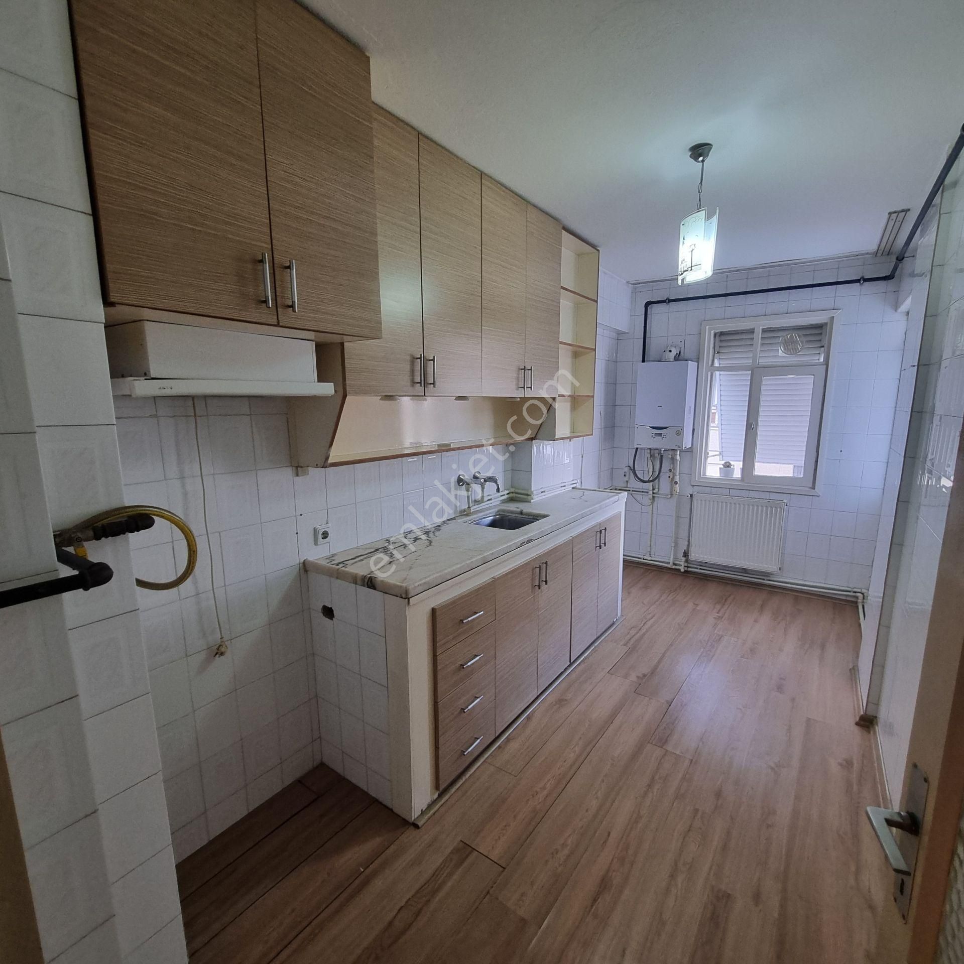 Buca Efeler Mahallesi’nde Merkezi Konumda 3+1 Kiralık Daire - Görsel 14