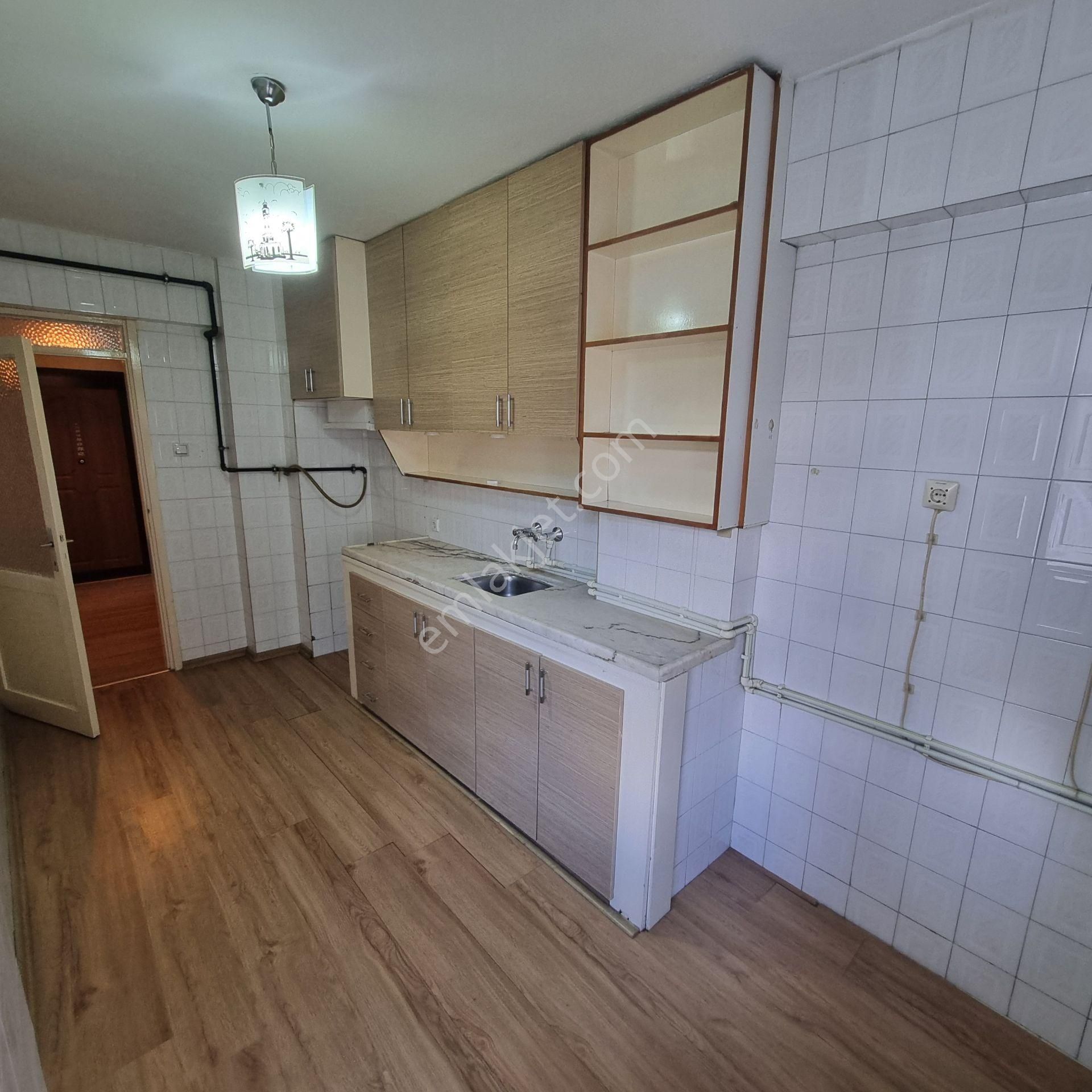 Buca Efeler Mahallesi’nde Merkezi Konumda 3+1 Kiralık Daire - Görsel 15