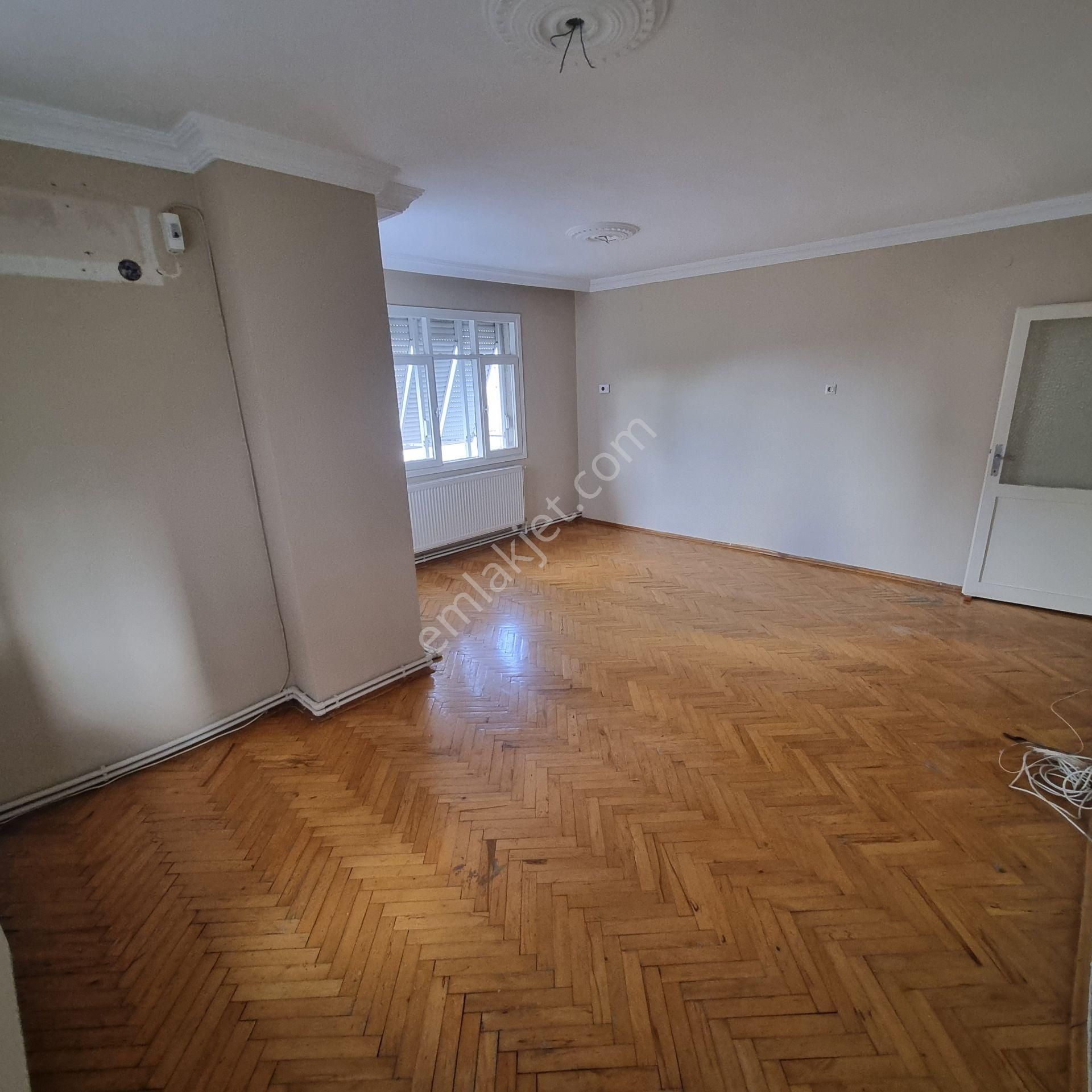 Buca Efeler Mahallesi’nde Merkezi Konumda 3+1 Kiralık Daire - Görsel 24