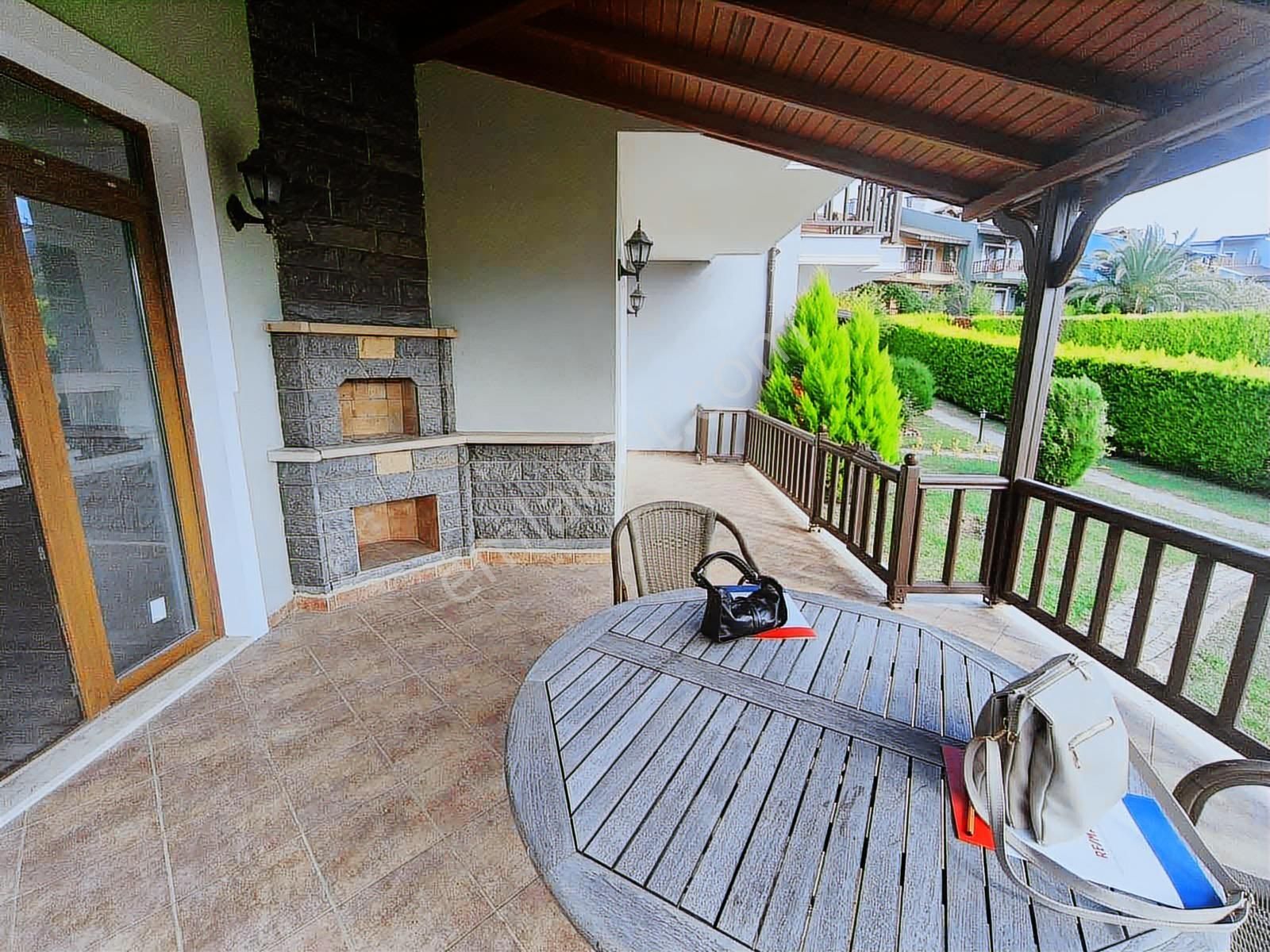 Şile Sahilköy'de Denize Komşu Sitede 480m2 5+2 Satılık Villa - Görsel 13