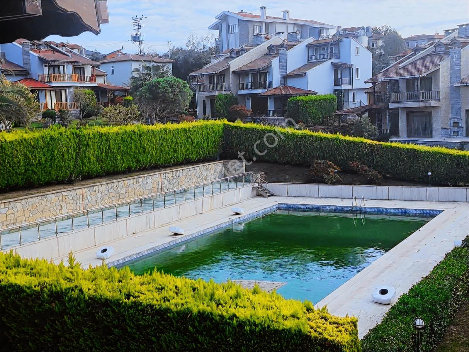 Şile Sahilköy'de Denize Komşu Sitede 480m2 5+2 Satılık Villa - Görsel 6