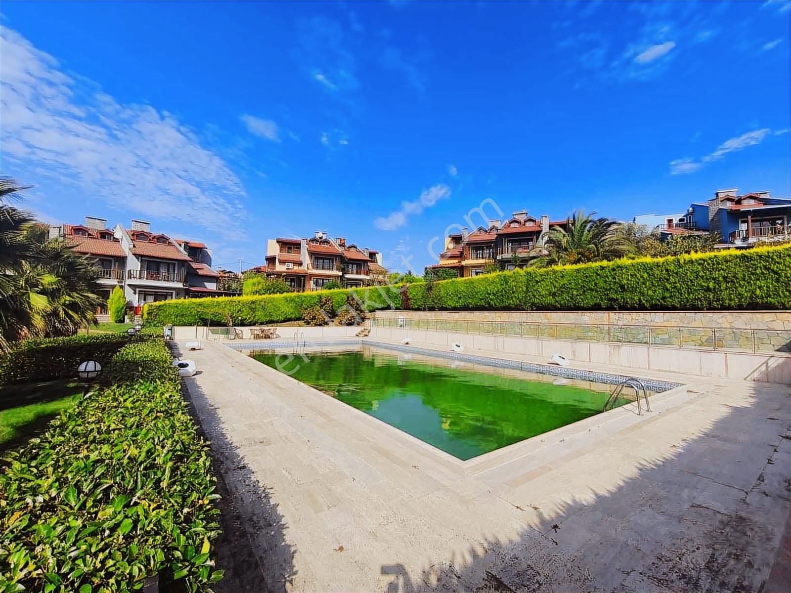 Şile Sahilköy'de Denize Komşu Sitede 480m2 5+2 Satılık Villa - Görsel 20