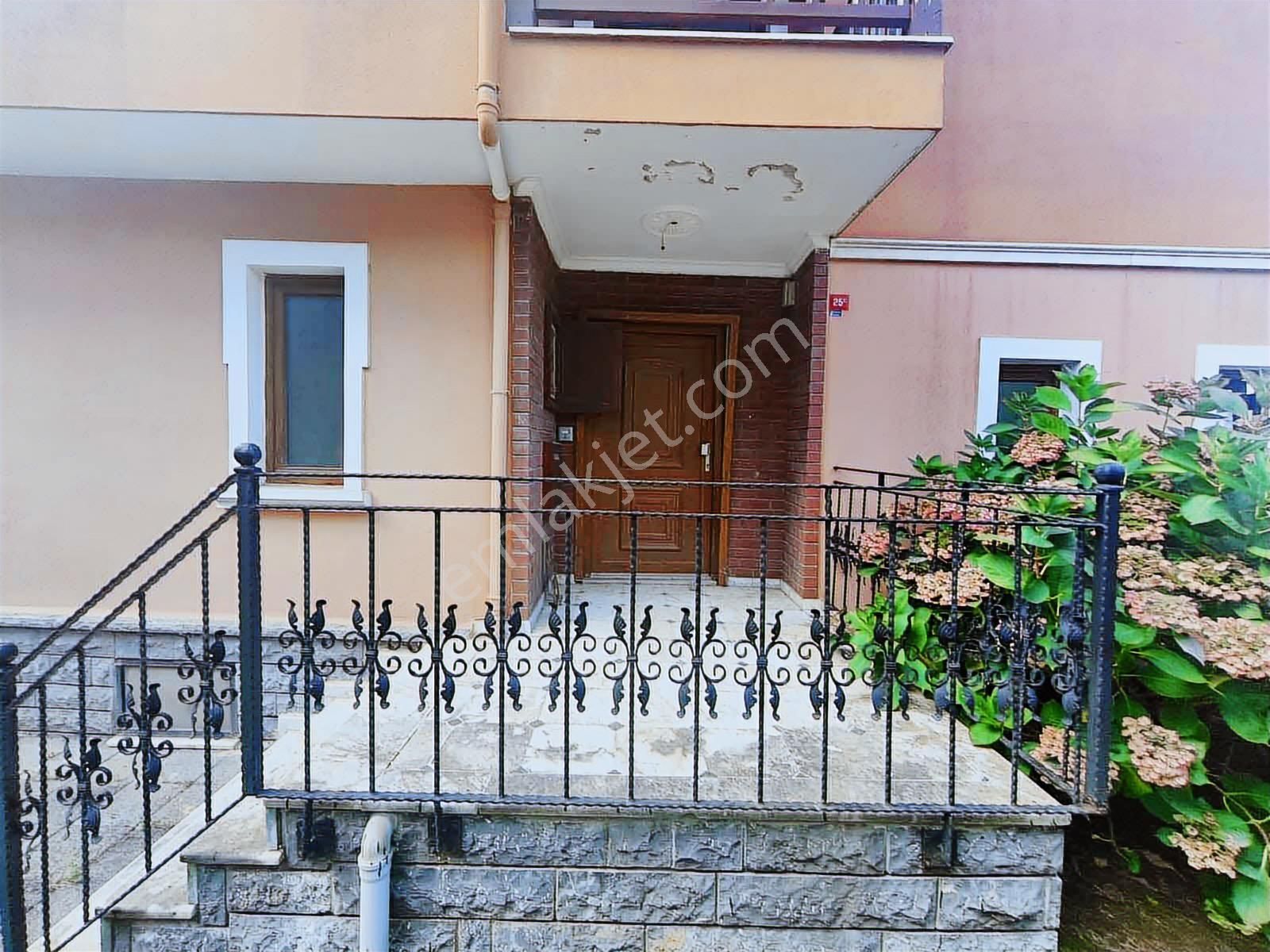 Şile Sahilköy'de Denize Komşu Sitede 480m2 5+2 Satılık Villa - Görsel 3