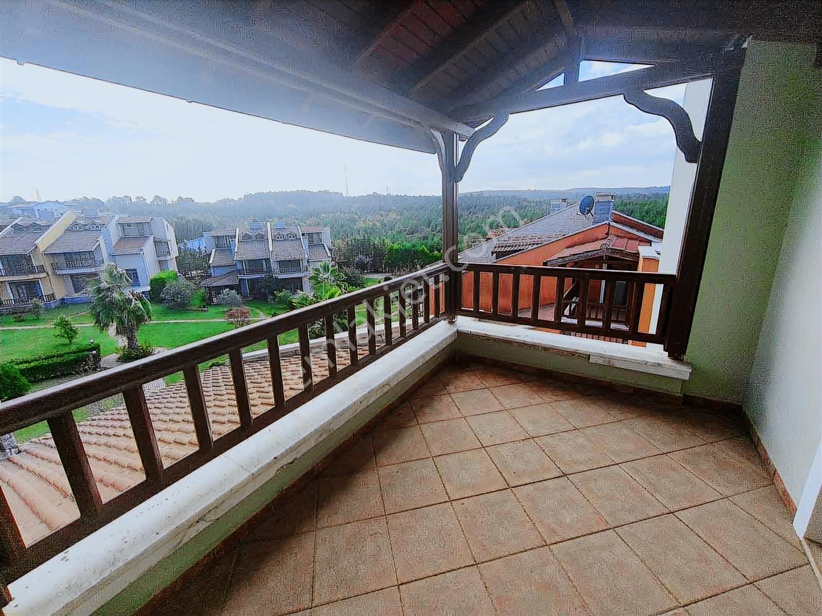 Şile Sahilköy'de Denize Komşu Sitede 480m2 5+2 Satılık Villa - Görsel 22