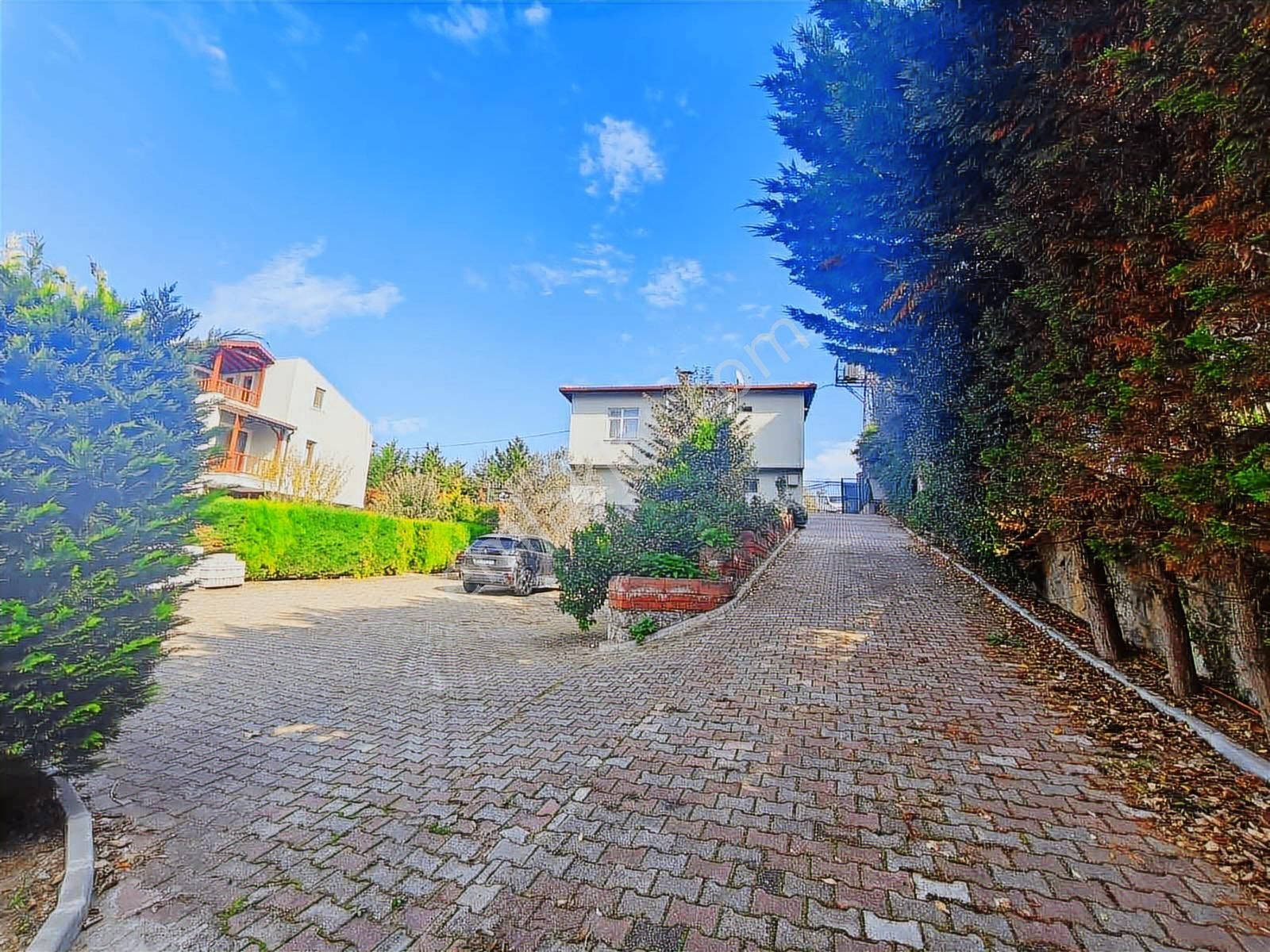 Şile Sahilköy'de Denize Komşu Sitede 480m2 5+2 Satılık Villa - Görsel 23