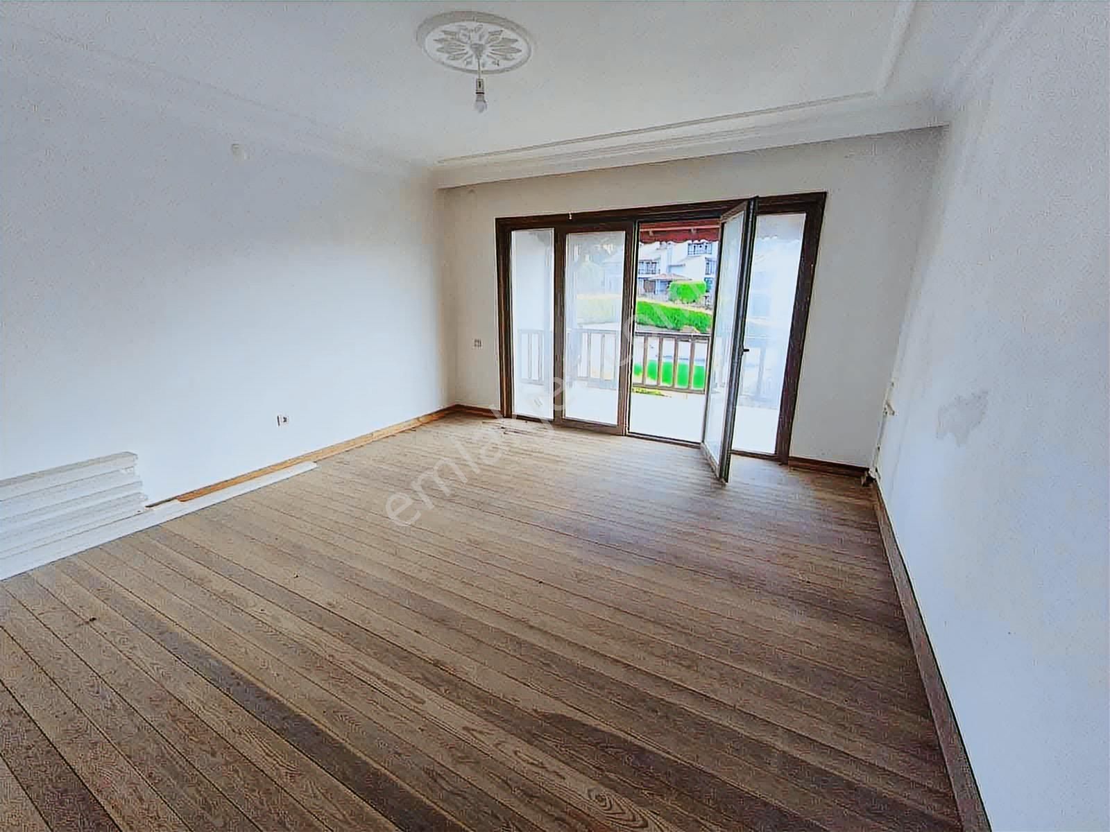 Şile Sahilköy'de Denize Komşu Sitede 480m2 5+2 Satılık Villa - Görsel 19