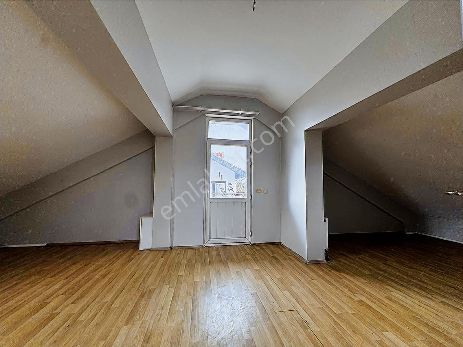 Remax Anka'dan Satılık Salkım Sitesi 5+1 Müstakil Villa - Görsel 27