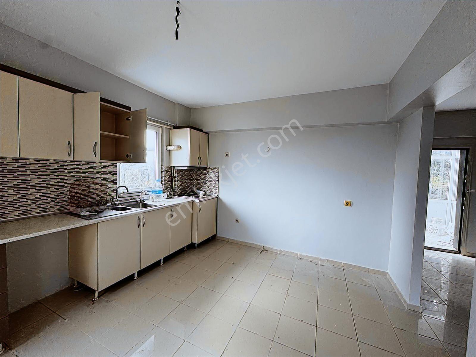 Remax Anka'dan Satılık Salkım Sitesi 5+1 Müstakil Villa - Görsel 23