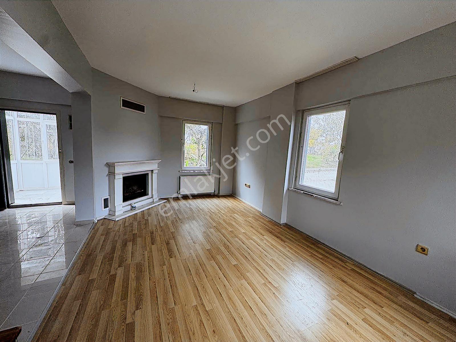 Remax Anka'dan Satılık Salkım Sitesi 5+1 Müstakil Villa - Görsel 16
