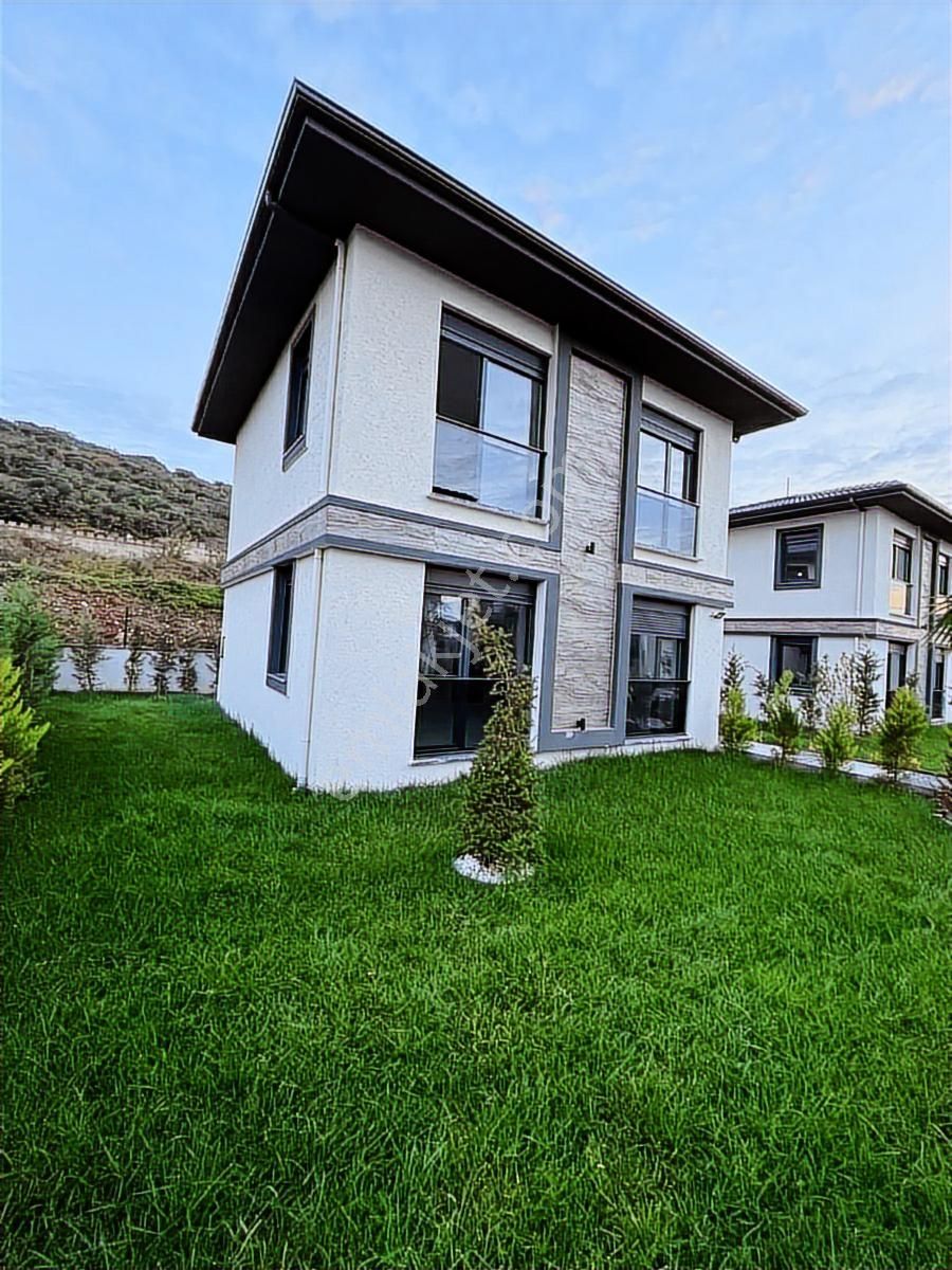 Şile'de Butik Sitede Müstakil Bahceli Kiralık 3+1 Villa