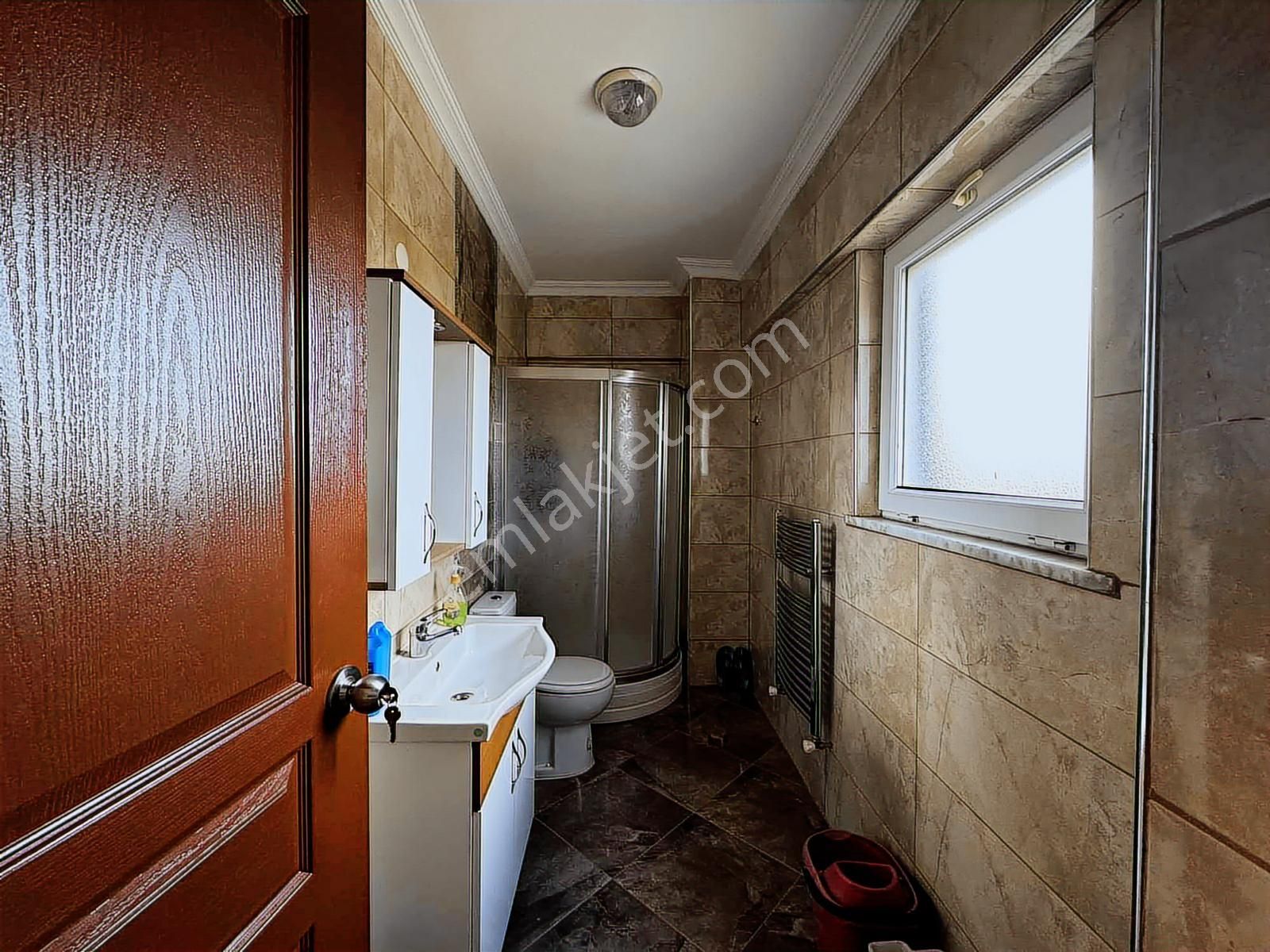 Remax Anka'dan Satılık Salkım Sitesinde Bakımlı Villa - Görsel 14