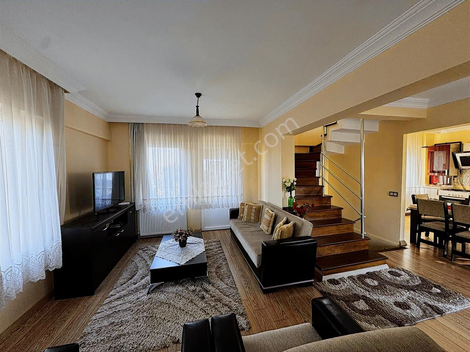 Remax Anka'dan Satılık Salkım Sitesinde Bakımlı Villa - Görsel 23