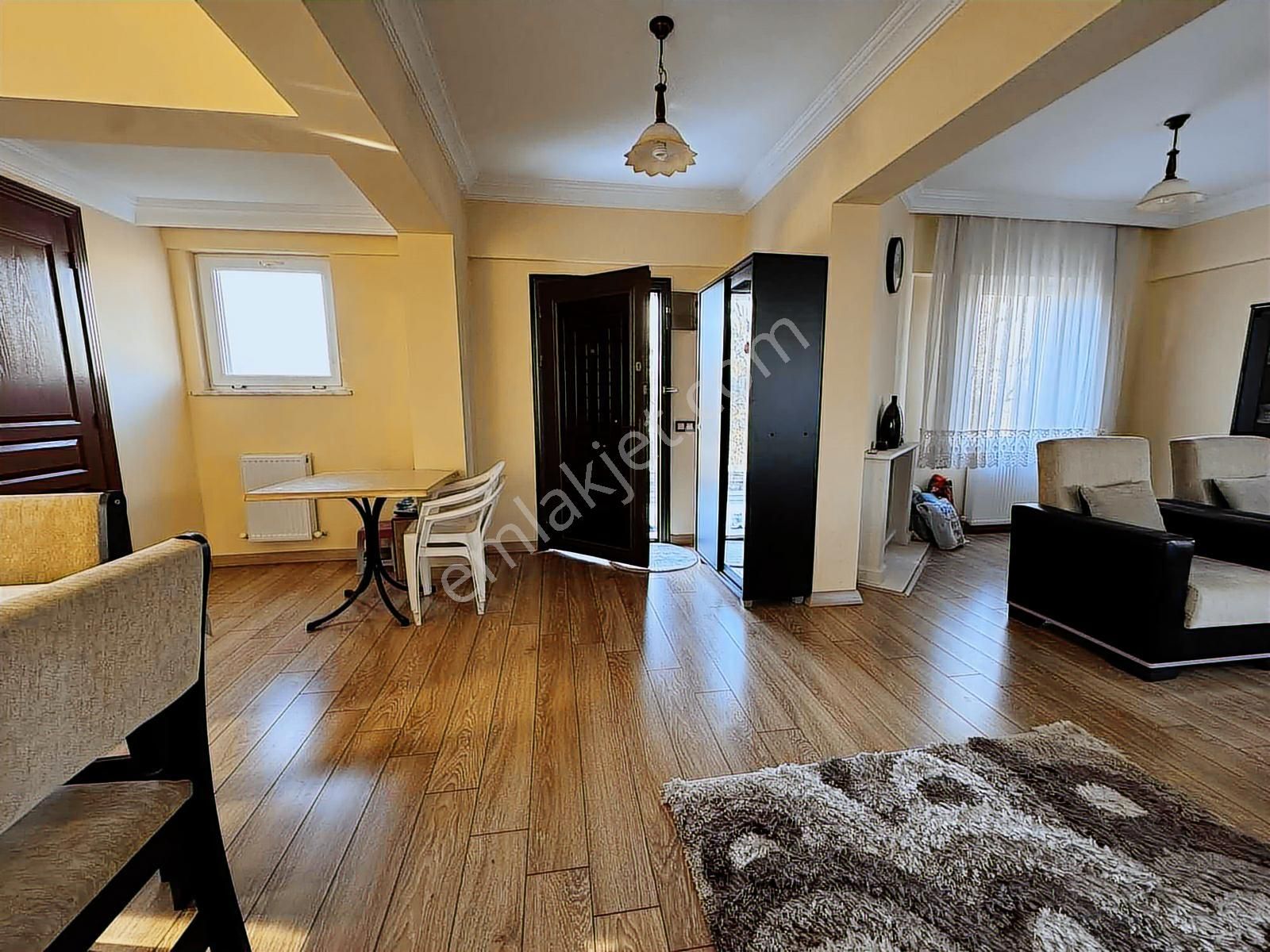 Remax Anka'dan Satılık Salkım Sitesinde Bakımlı Villa - Görsel 4