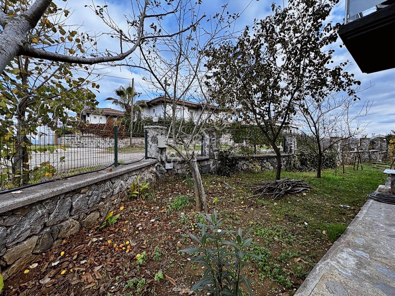 Remax Anka'dan Satılık Salkım Sitesinde Bakımlı Villa - Görsel 3