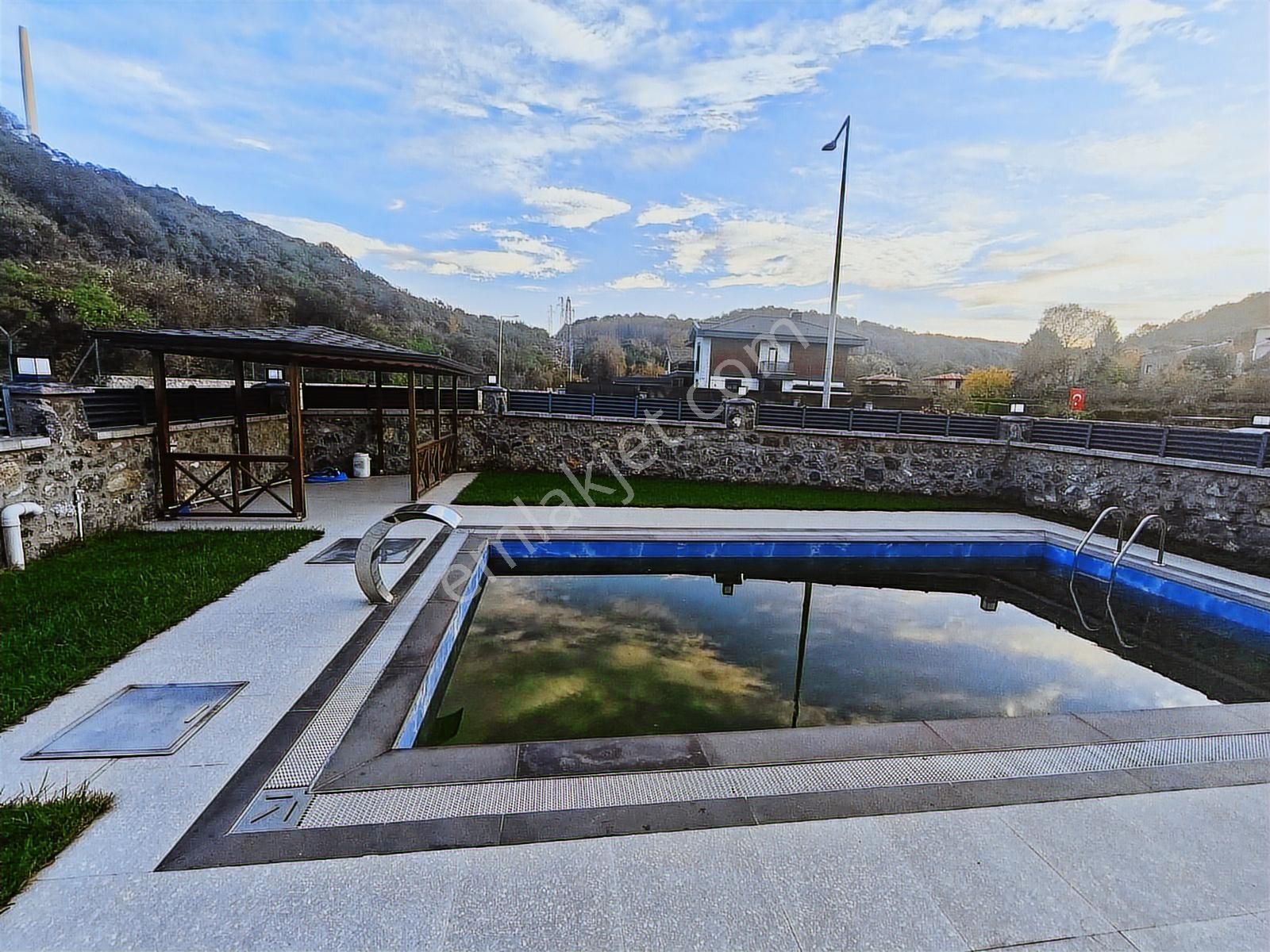 Şile'de 440m2 Arsa İçerisinde Müstakil Havuzlu 4+1 Satılık Villa - Görsel 7