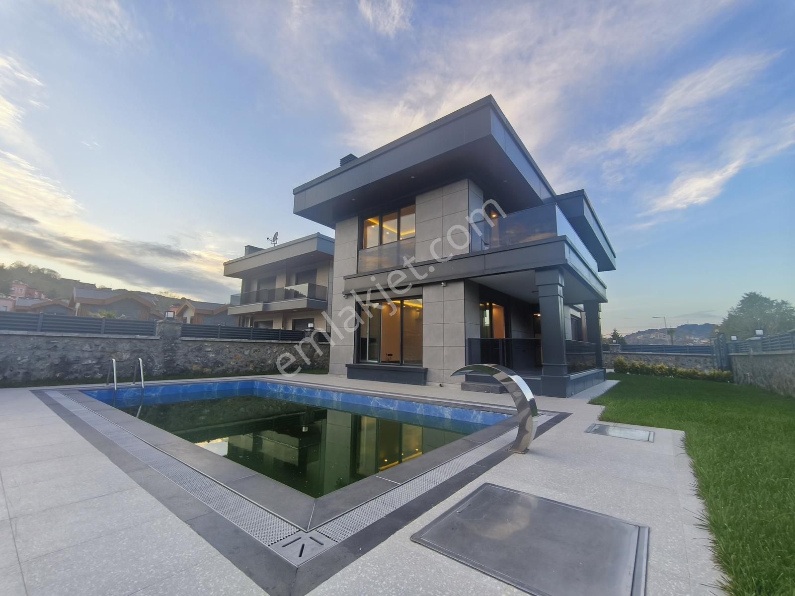 Şile'de 440m2 Arsa İçerisinde Müstakil Havuzlu 4+1 Satılık Villa - Görsel 17