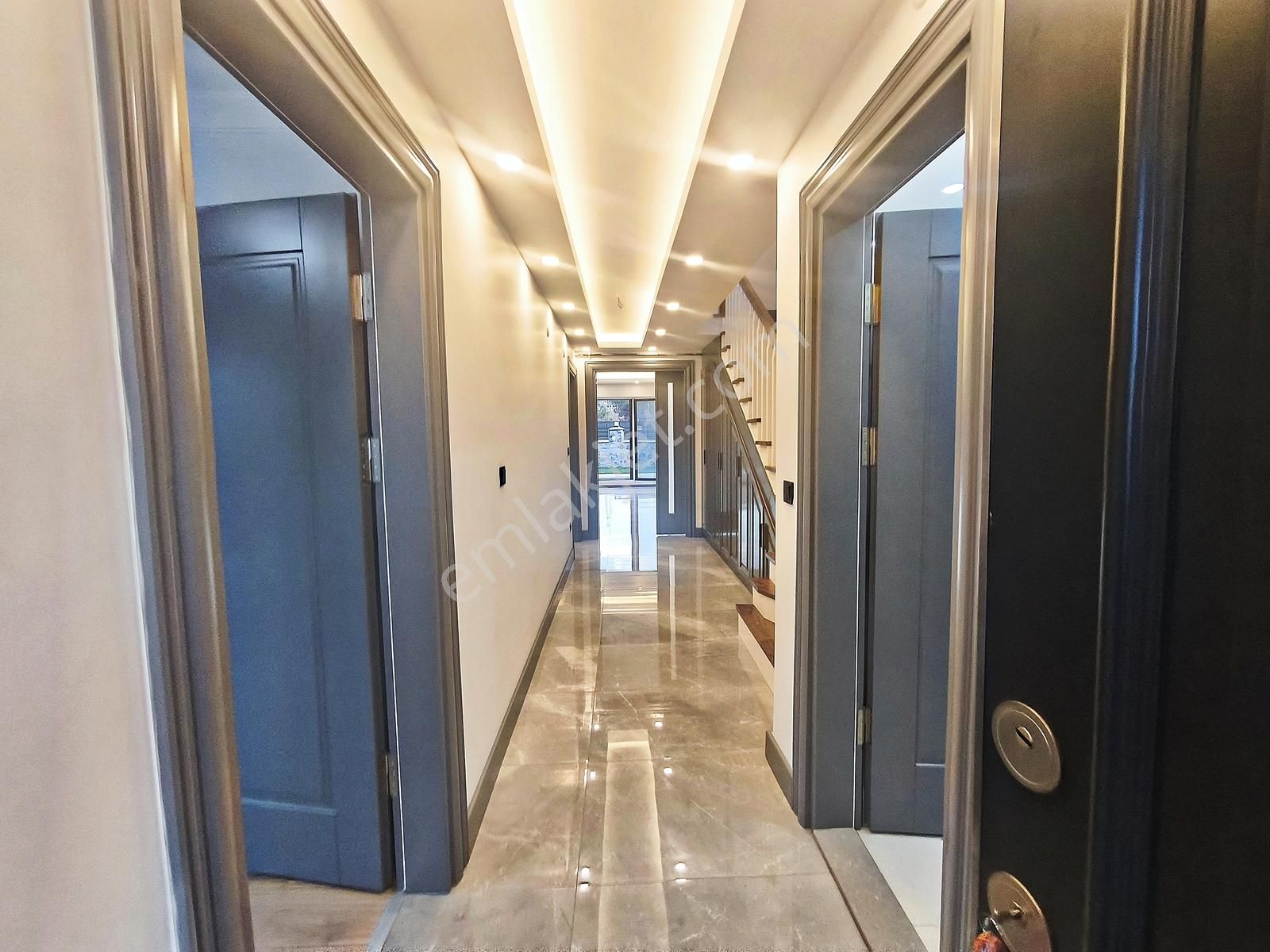 Şile'de 440m2 Arsa İçerisinde Müstakil Havuzlu 4+1 Satılık Villa - Görsel 21