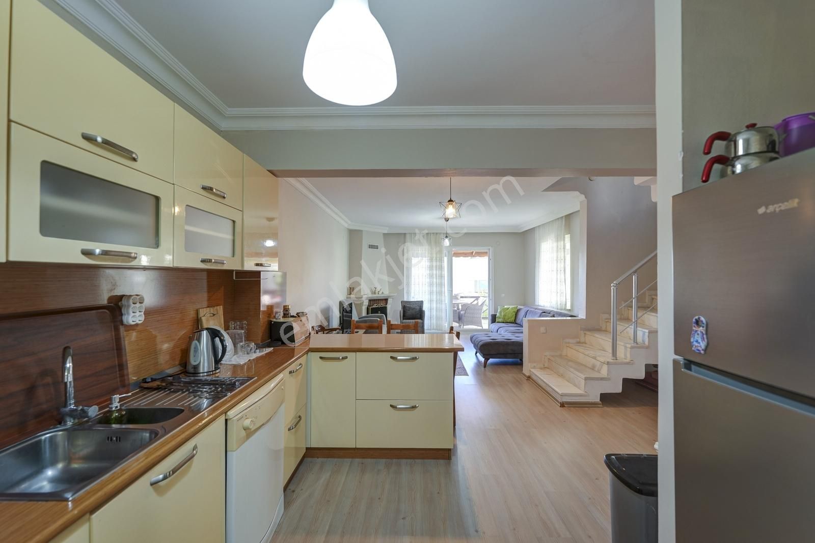 Özlem Karaca'dan Günbatımı Sitesinde Satılık Fourlex Villa - Görsel 8