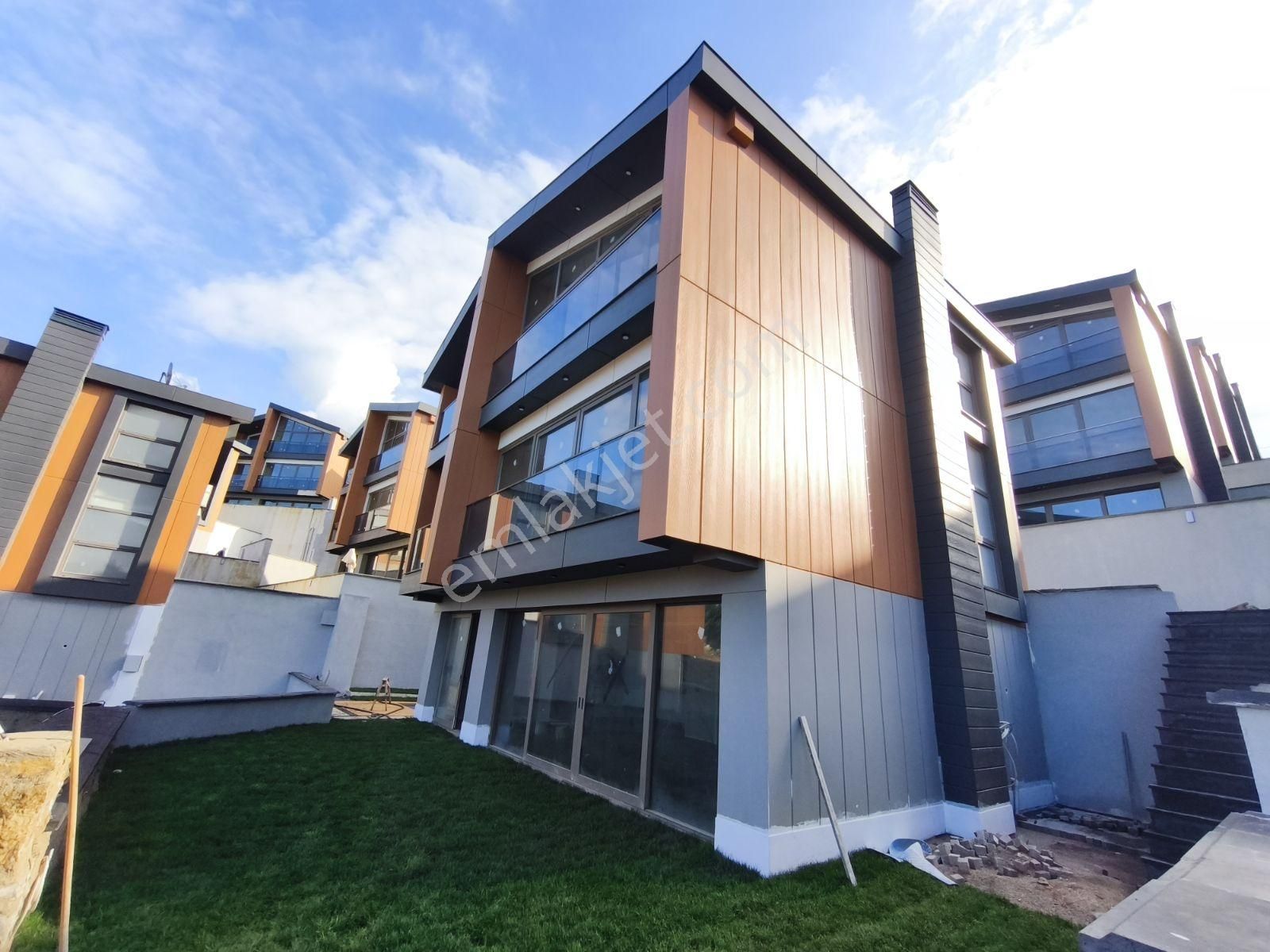 Şile'de Deniz Manzaralı Müstakil Bahçeli Aplus Satılık Villalar - Görsel 30