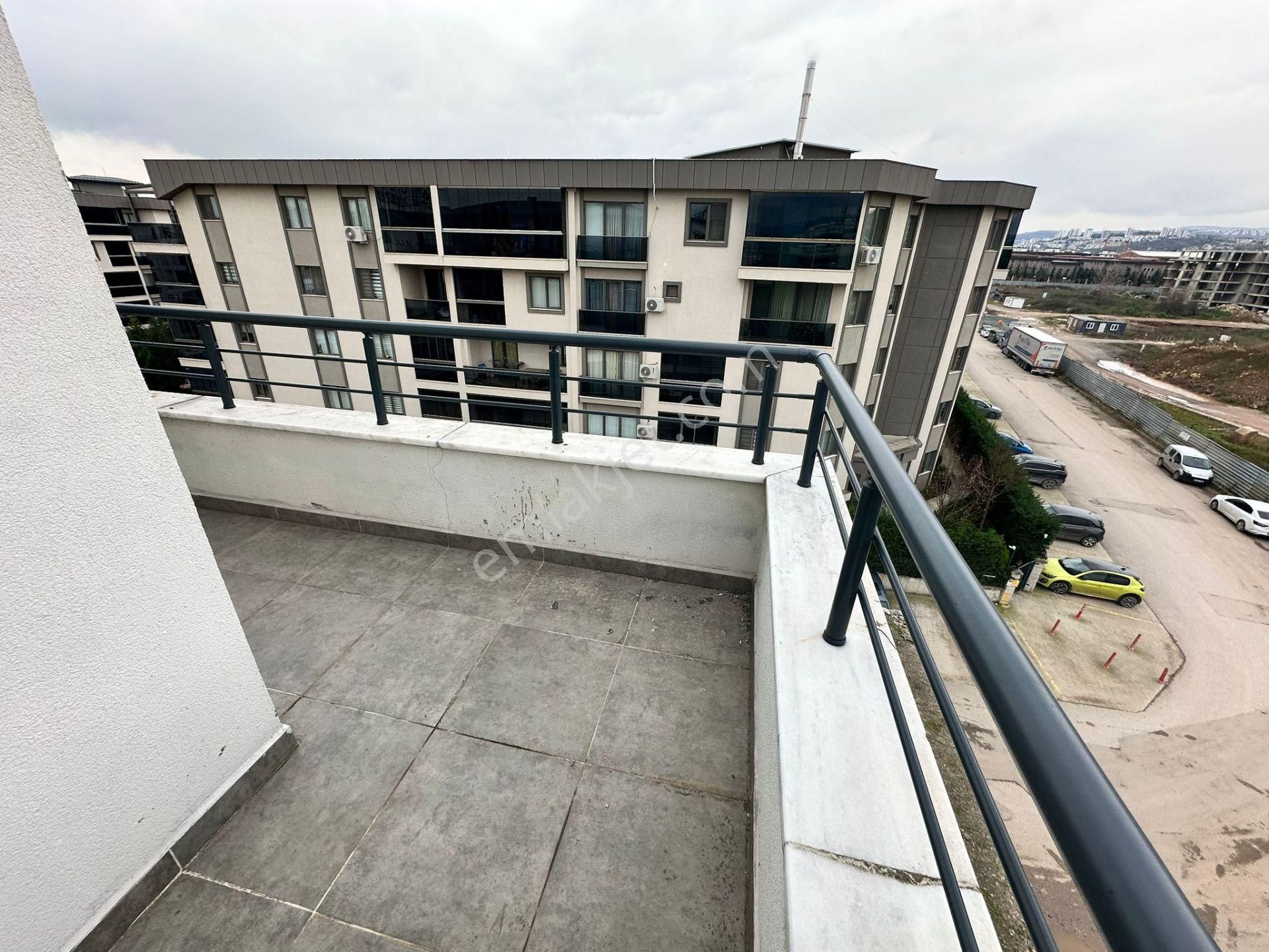 Remax Palas'tan Kartepe Dumlupınar Mah.3+1 Satılık Daire - Görsel 6