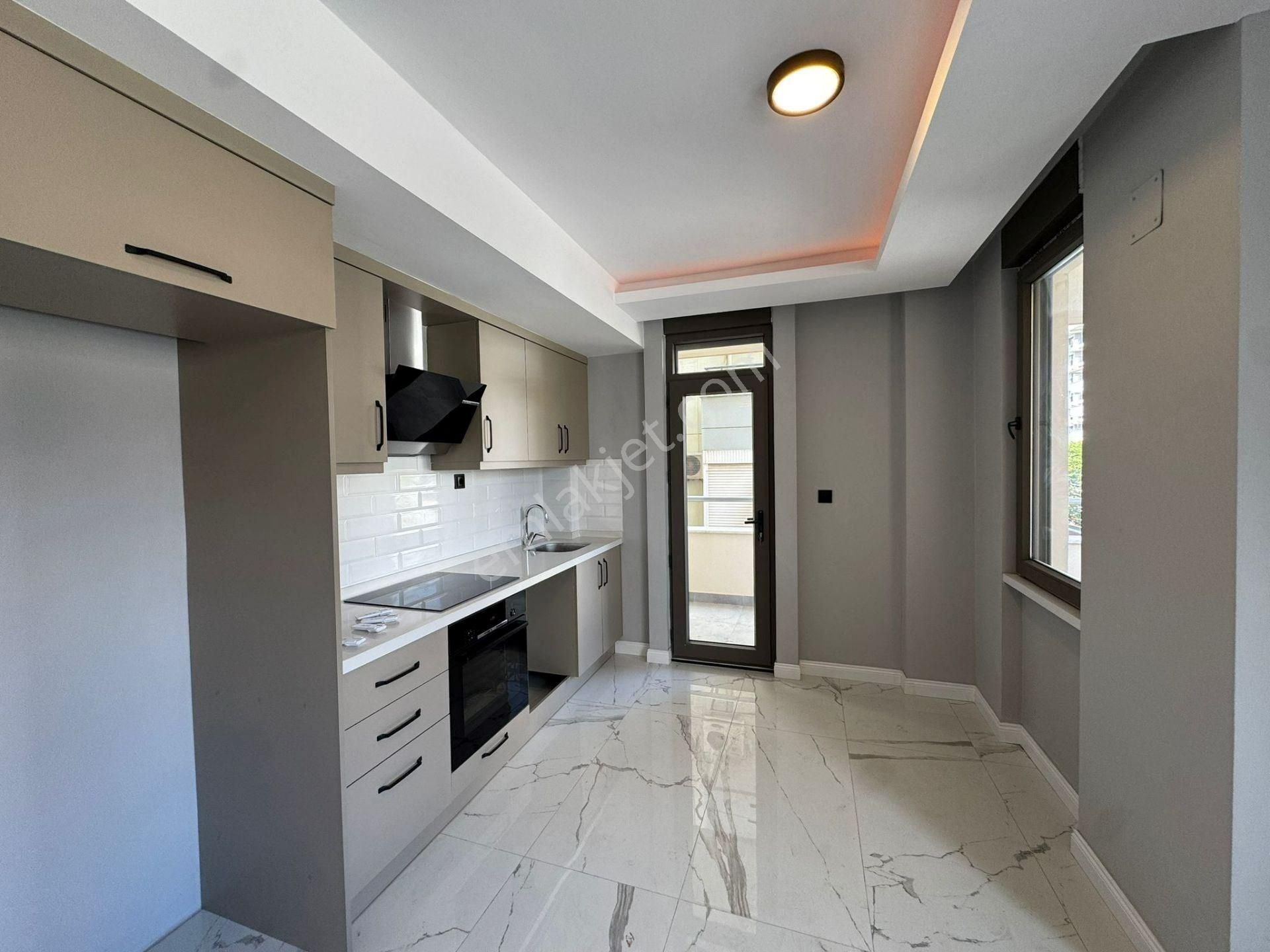 Alanya Oba Gölde Denize 250 Metre – Full Renovasyonlu 1+1 Daire - Görsel 2