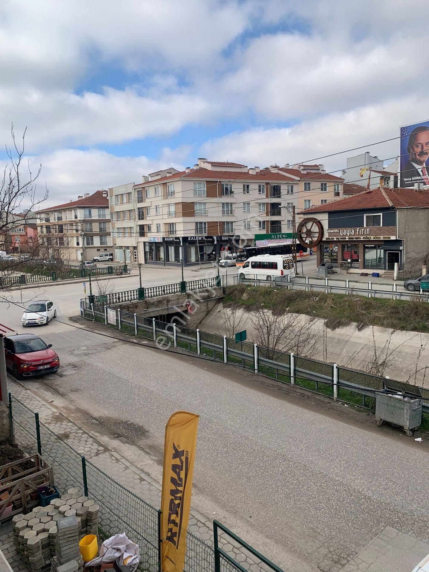 Ertuğrulgazi Mah. Salı Pazarın Yanı Geniş Daire - Görsel 24