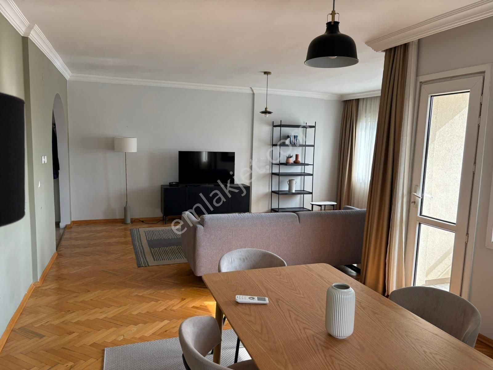 Ulus Noterler Sitesi'nde 3+1 Eşyalı Kiralık Daire - Görsel 2