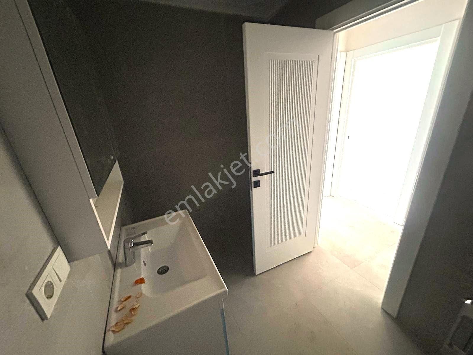 Üsküdar Altunizade 1+1 Site Ara Kat Satılık Daire - Görsel 15