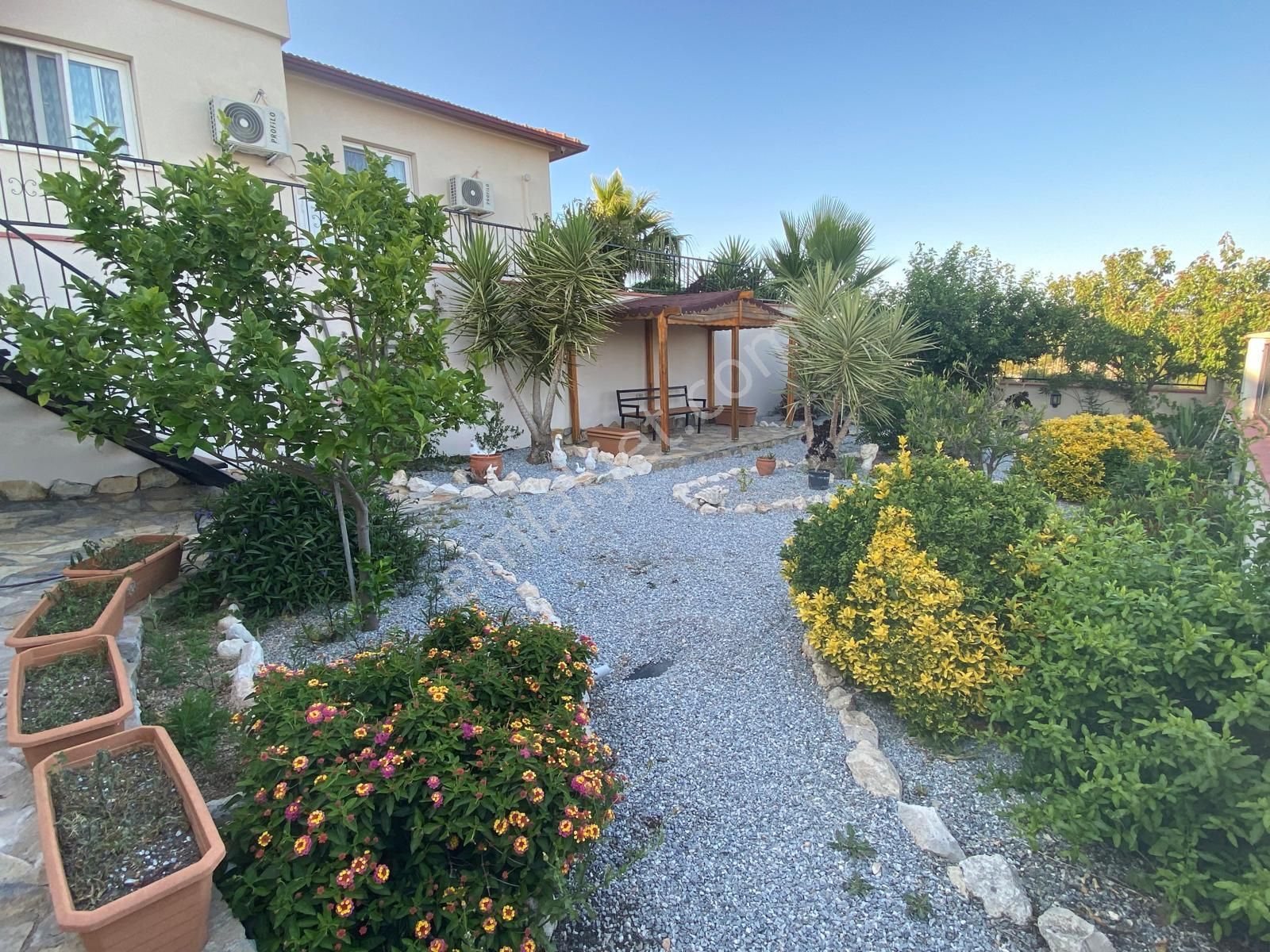 Didim Seyrantepe’de 600m2 Arsa İçinde Havuzlu Müstakil Villa - Görsel 12