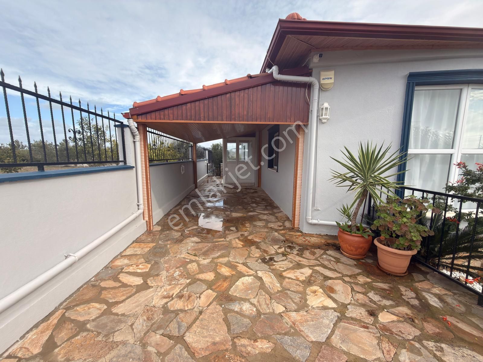 Didim Seyrantepe’de 600m2 Arsa İçinde Havuzlu Müstakil Villa - Görsel 3