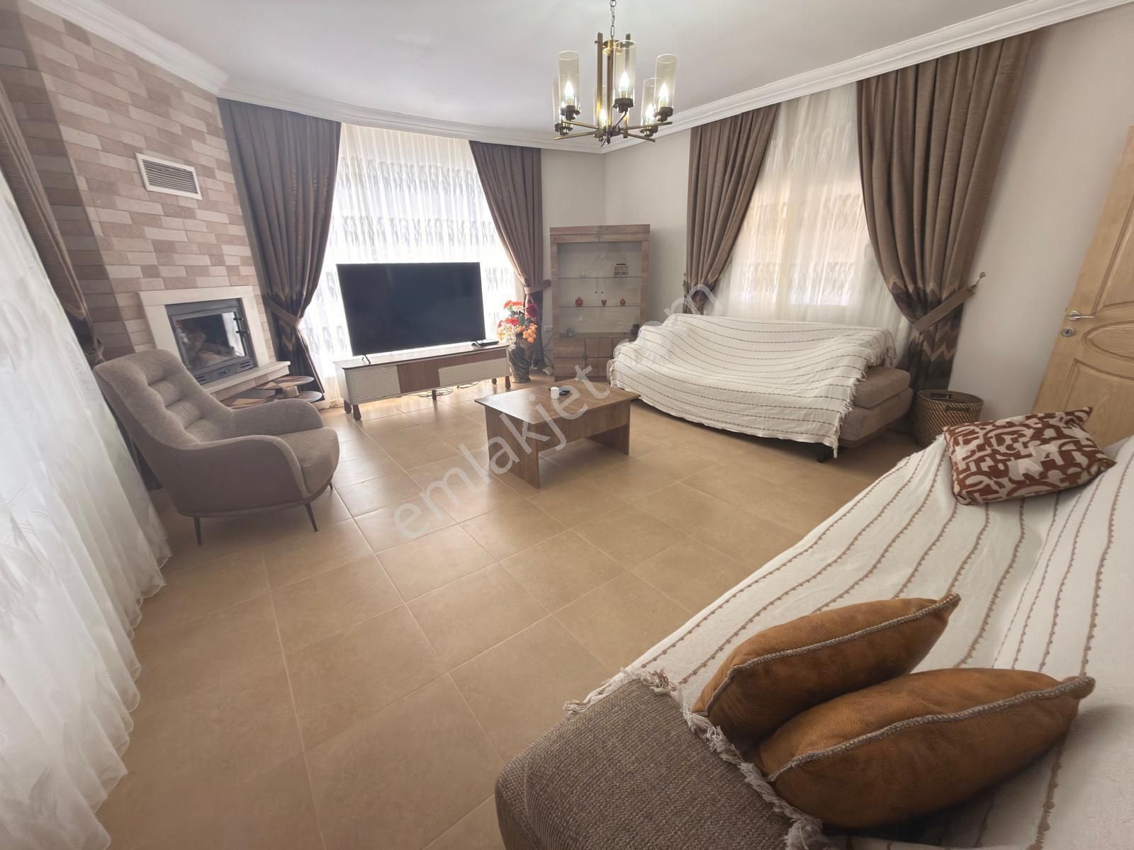 Didim Seyrantepe’de 600m2 Arsa İçinde Havuzlu Müstakil Villa - Görsel 16