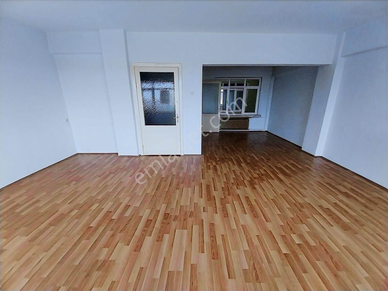 Kurtuluş Balkonlu Geniş 2+1 Kiralık Daire - Görsel 2