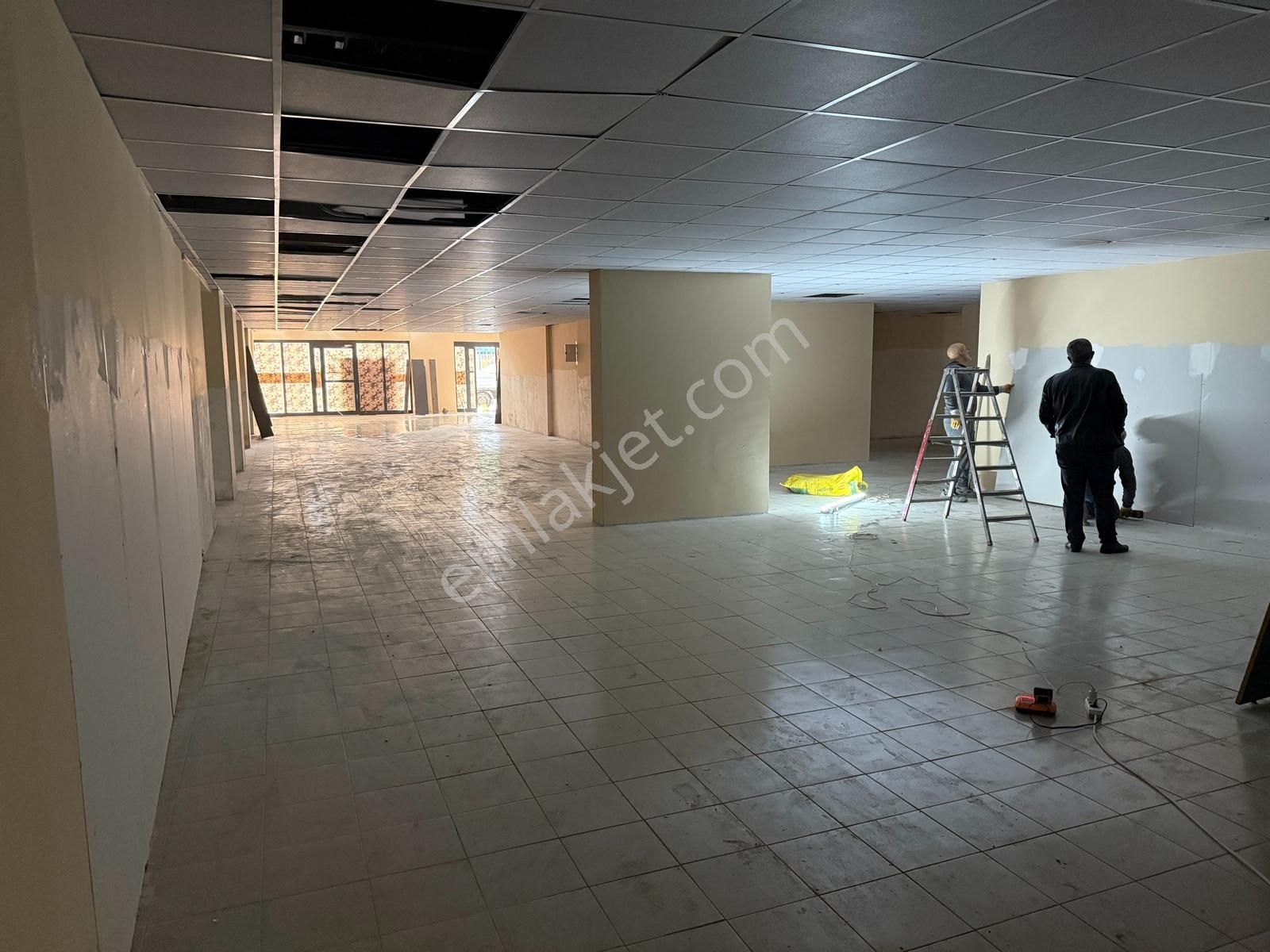 Esen'den Caddeye Cephe Kiralık Dükkan & Mağaza - Görsel 30