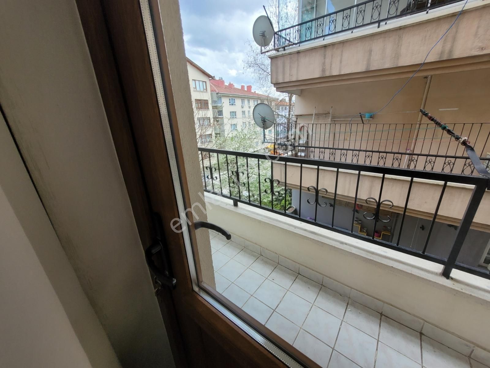 Ayvalı Caddesinde Eşyalı Güney Dogu Cephe Kiralık Daire - Görsel 15