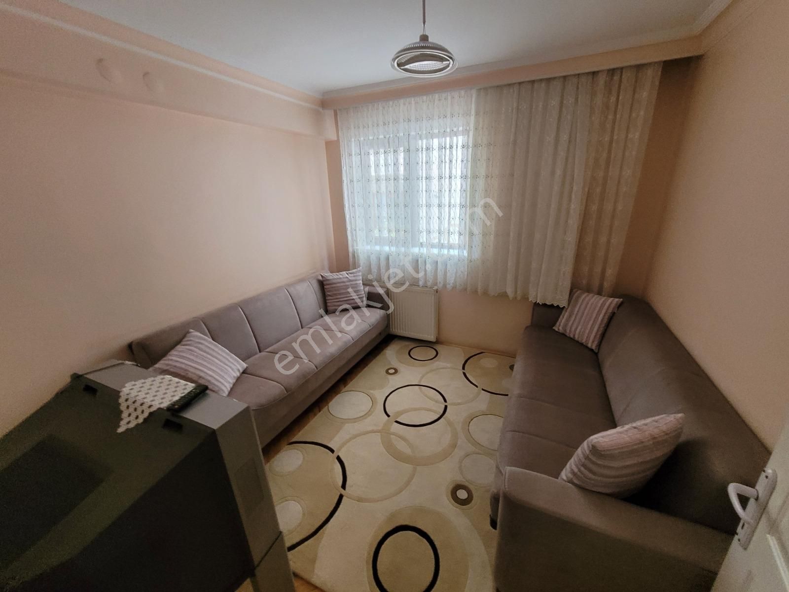 Ayvalı Caddesinde Eşyalı Güney Dogu Cephe Kiralık Daire - Görsel 2