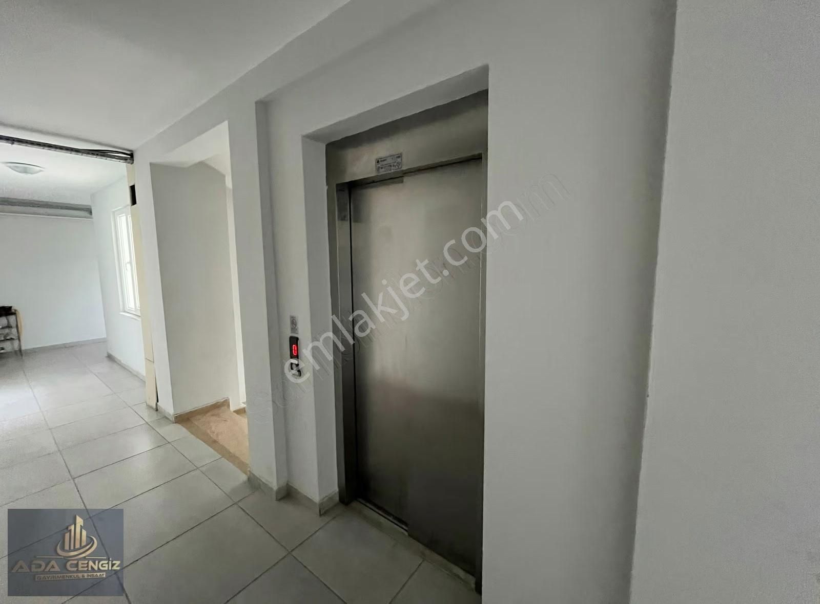 Serdivan Vatan Mah. Site İçerisindeasansörlü 3+1 140 M2 Daire - Görsel 8