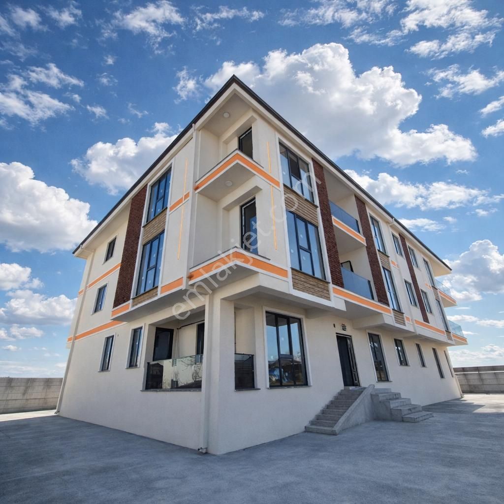 Hak Emlak'tan Derelitütüncü Mahallesinde Satılık 2+1 Daireler